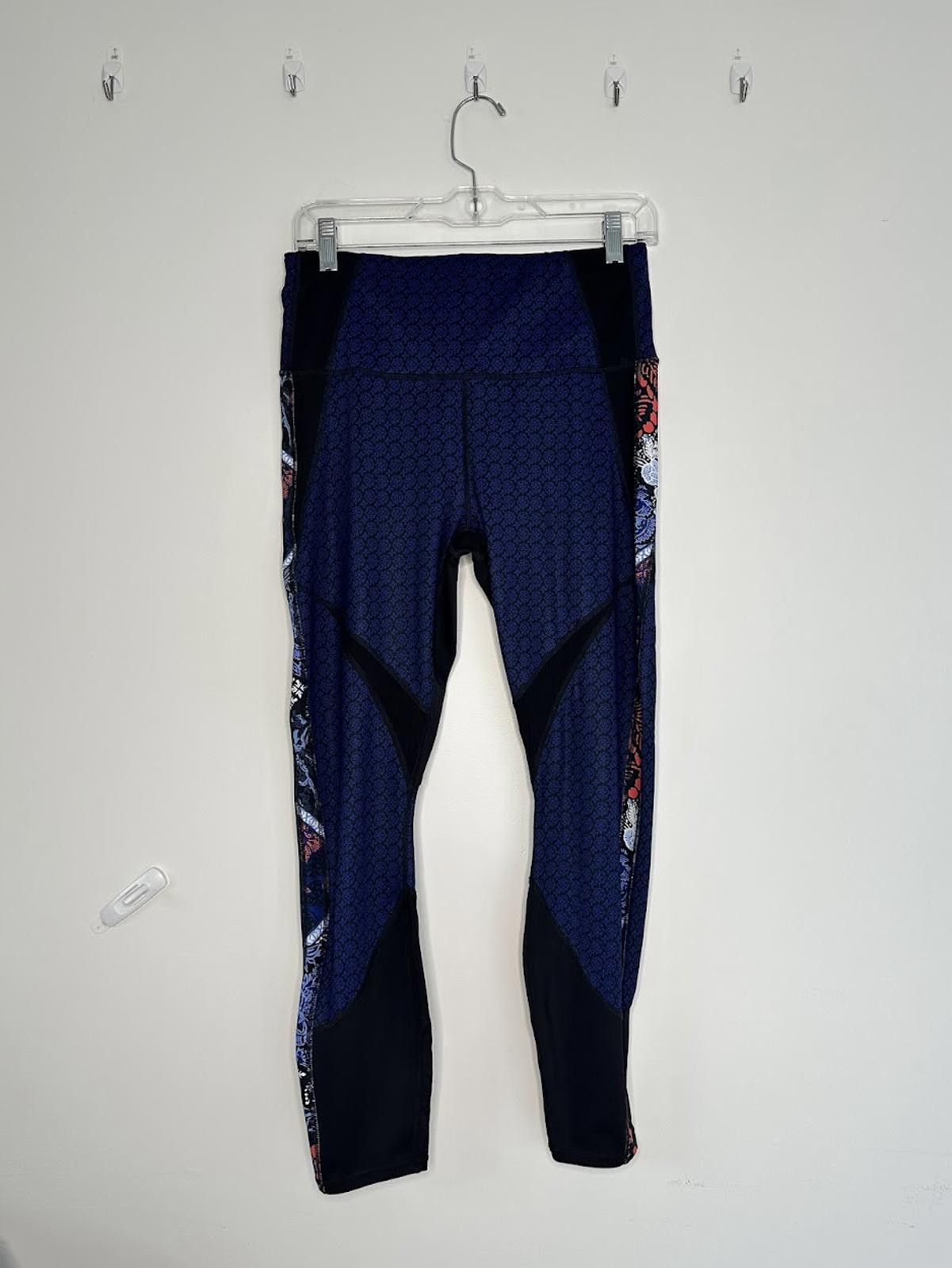 Other Athleta Lotus Precision 7/8 Tight Leggings Pattern - Sz. M Size 32" / US 10 / IT 46 - 2 Thumbnail