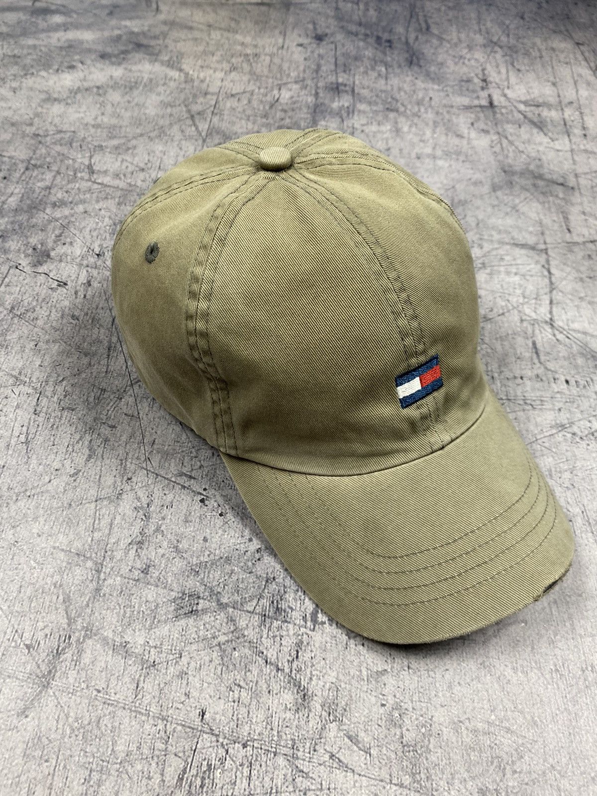 Tommy Hilfiger × Vintage Vintage Tommy Hilfiger Distressed Center Logo Cap Hats Size ONE SIZE - 5 Thumbnail