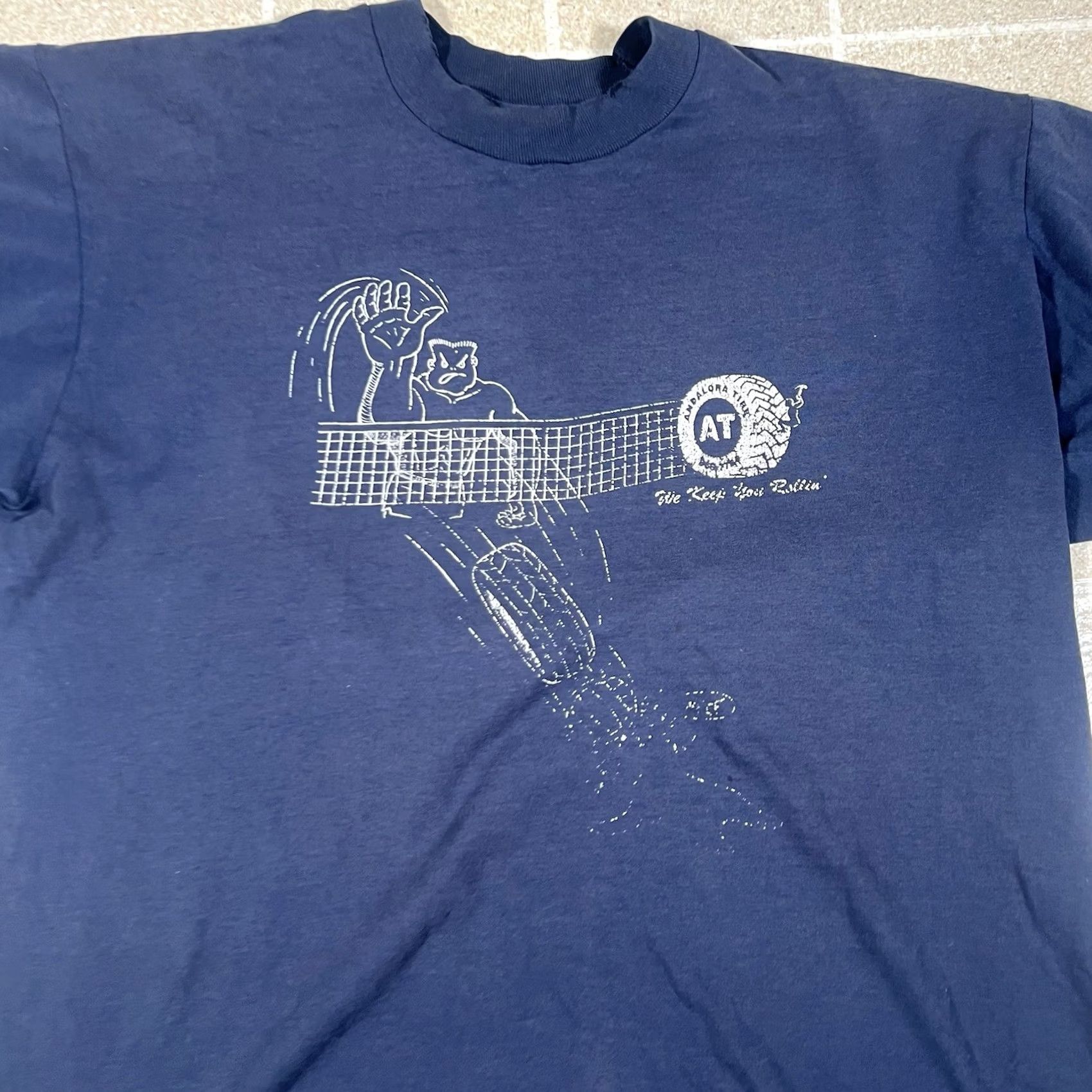 Fruit Of The Loom VINTAGE Tire Shop Tshirt SINGLE STITCH Made In USA XL Blue Mens Shirt USA Stitch Fruit of the Loom 90s Size US XL / EU 56 / 4 - 2 Thumbnail