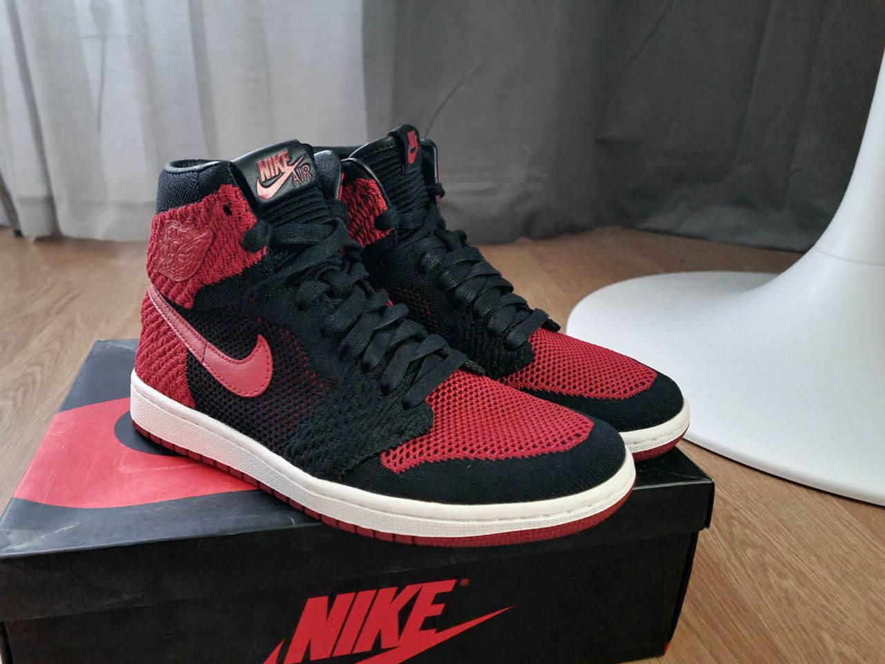 Jordan Brand Jordan 1 Retro High Flyknit Bred Size US 7 / EU 40 - 1 Thumbnail