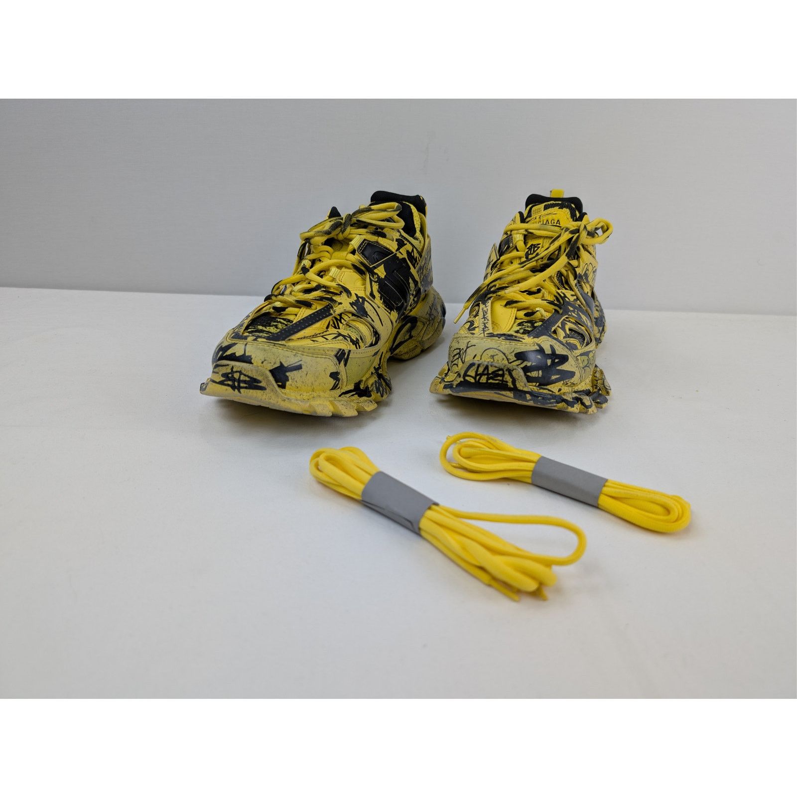 Balenciaga o1rshd1 Graffiti Dirty Track Texture Mesh Sneakers in Yellow Size US 12 / EU 45 - 6 Thumbnail