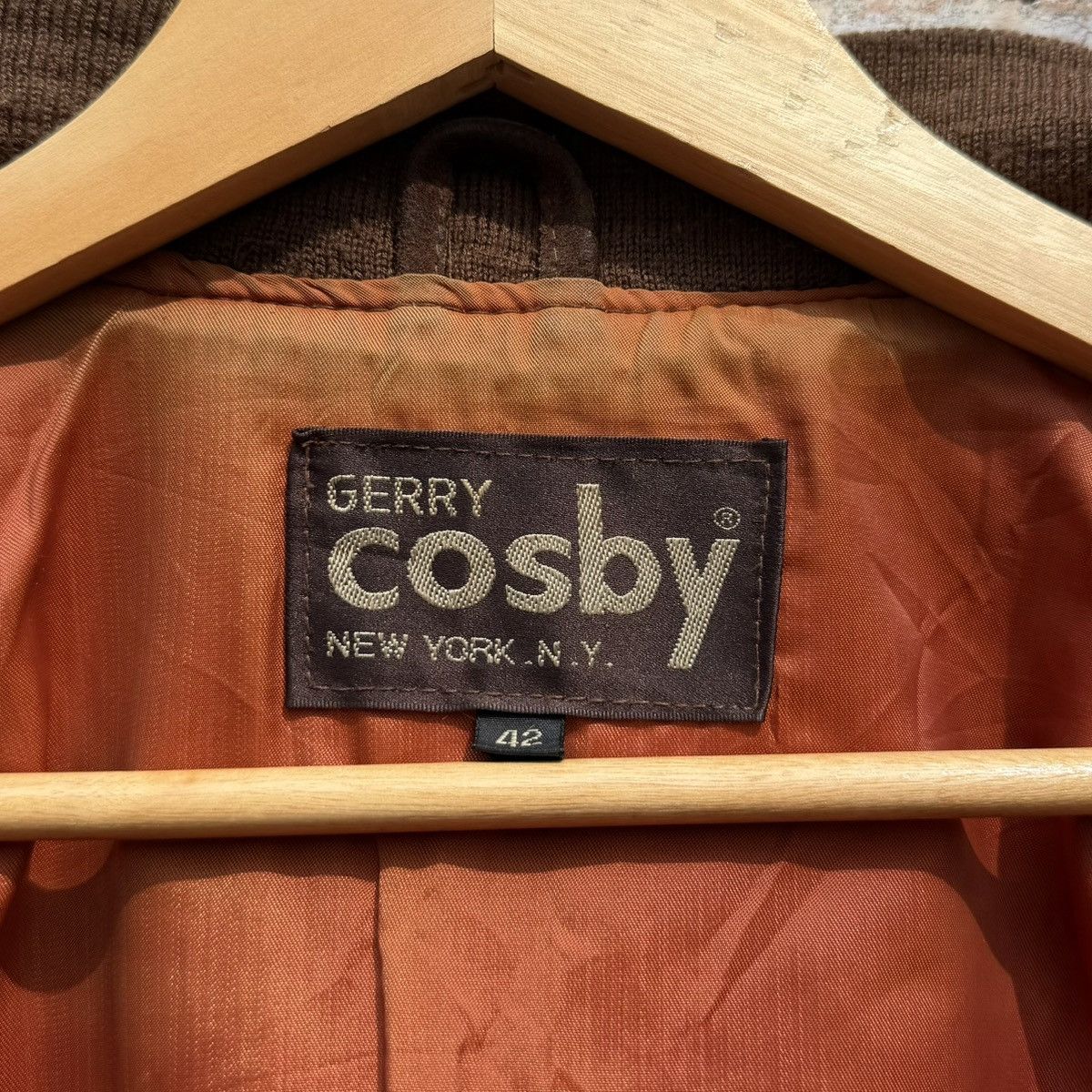 Vintage Vintage Gerry Cosby Suede Leather Bomber Jacket Brown Size US L / EU 52-54 / 3 - 14 Thumbnail