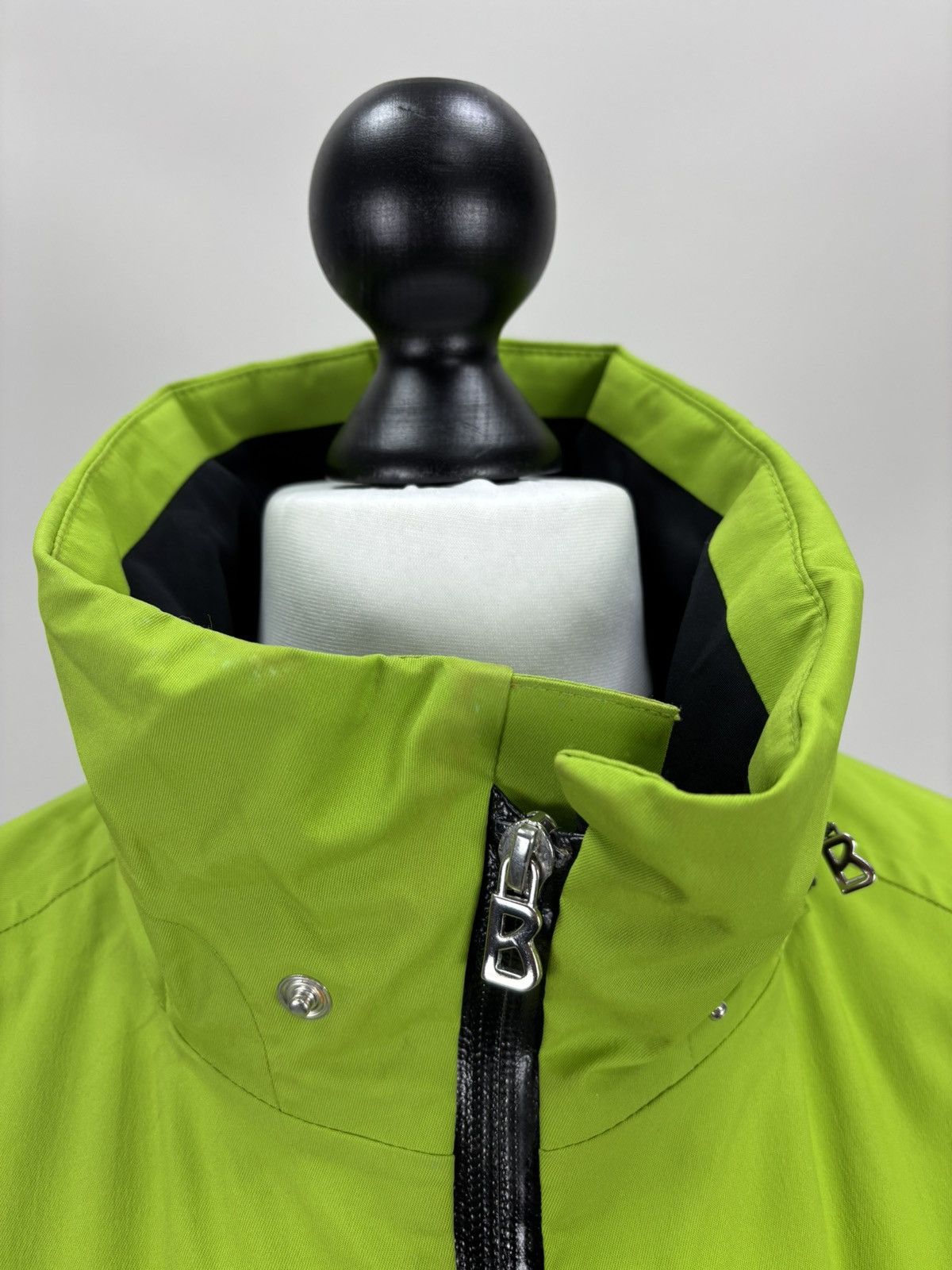 Bogner Womens ski jacket Bogner Size 38 Color Green Size XS / US 0-2 / IT 36-38 - 4 Thumbnail