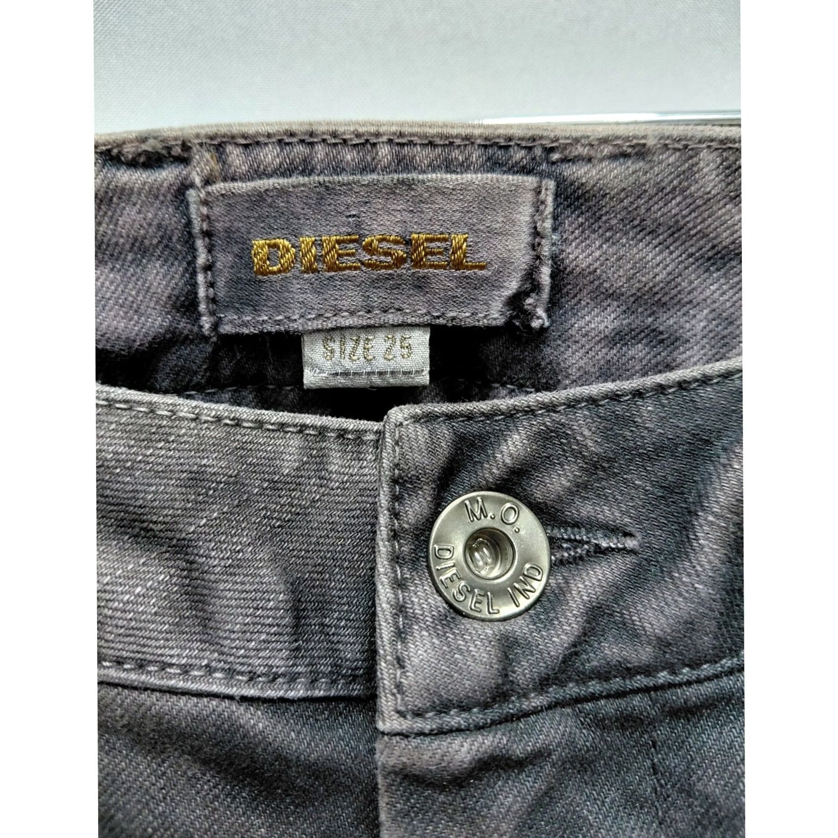 Diesel Diesel Black Skinny Jeans Solid Denim Size 25 Womens Jeans 5-Pocket Stretch Mid Rise Black Size 42" / US 20 - 4 Thumbnail