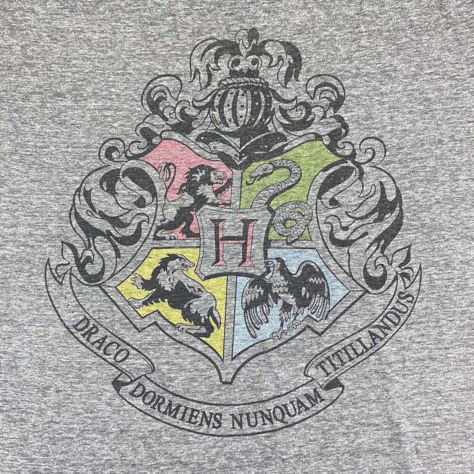 Universal Studios Harry Potter School Of Witchcraft & Wizardry Small T-Shirt Size US S / EU 44-46 / 1 - 6 Thumbnail