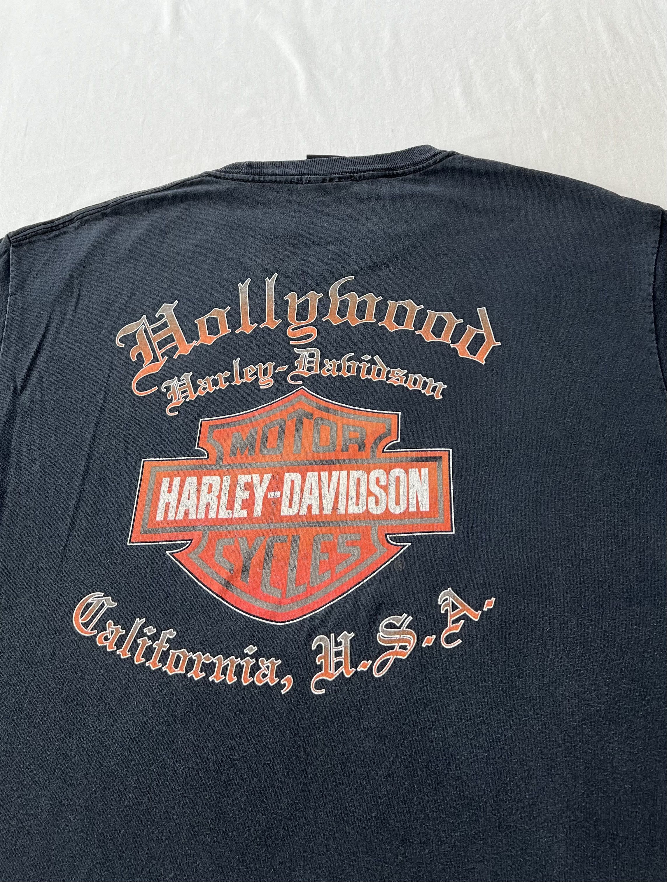 Harley Davidson Vintage 2000s Harley Davidson Eagle Flame Fire Skull T-shirt Size US L / EU 52-54 / 3 - 13 Thumbnail