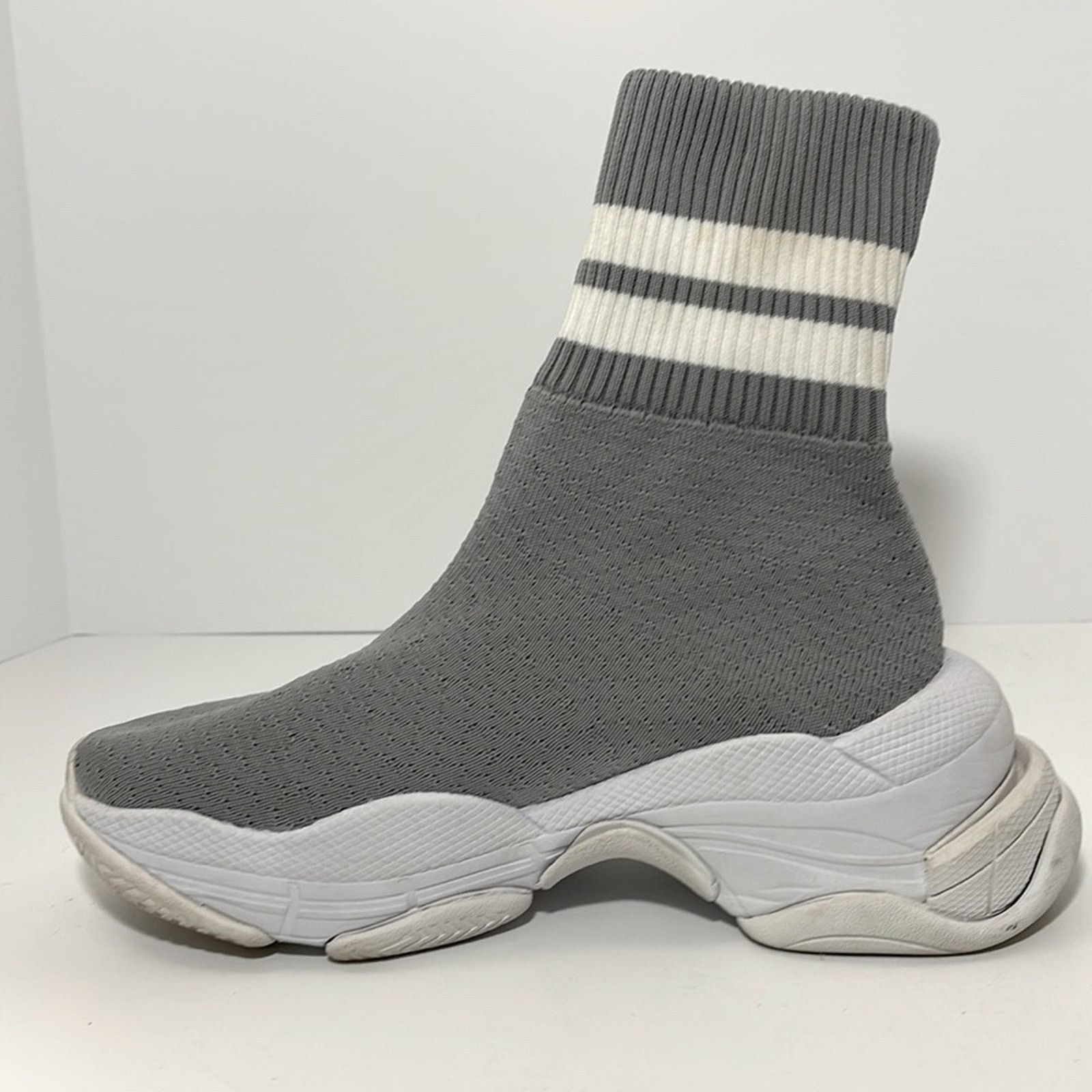 Jeffrey Campbell Jeffrey Campbell Tekno High Top Knit Sneaker Sz. 7 Worn Once Size US 7 / IT 37 - 2 Thumbnail