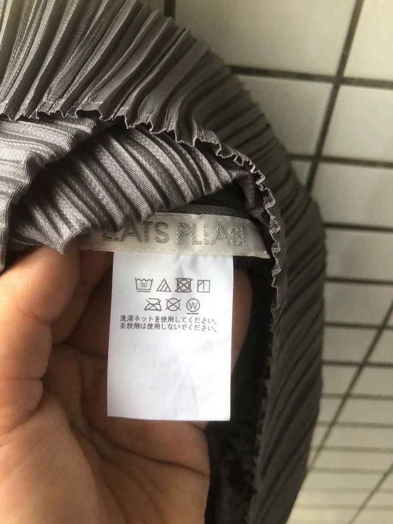 Issey Miyake Issey Miyake size:4 Black pleated dress Size XS / US 0-2 / IT 36-38 - 3 Thumbnail