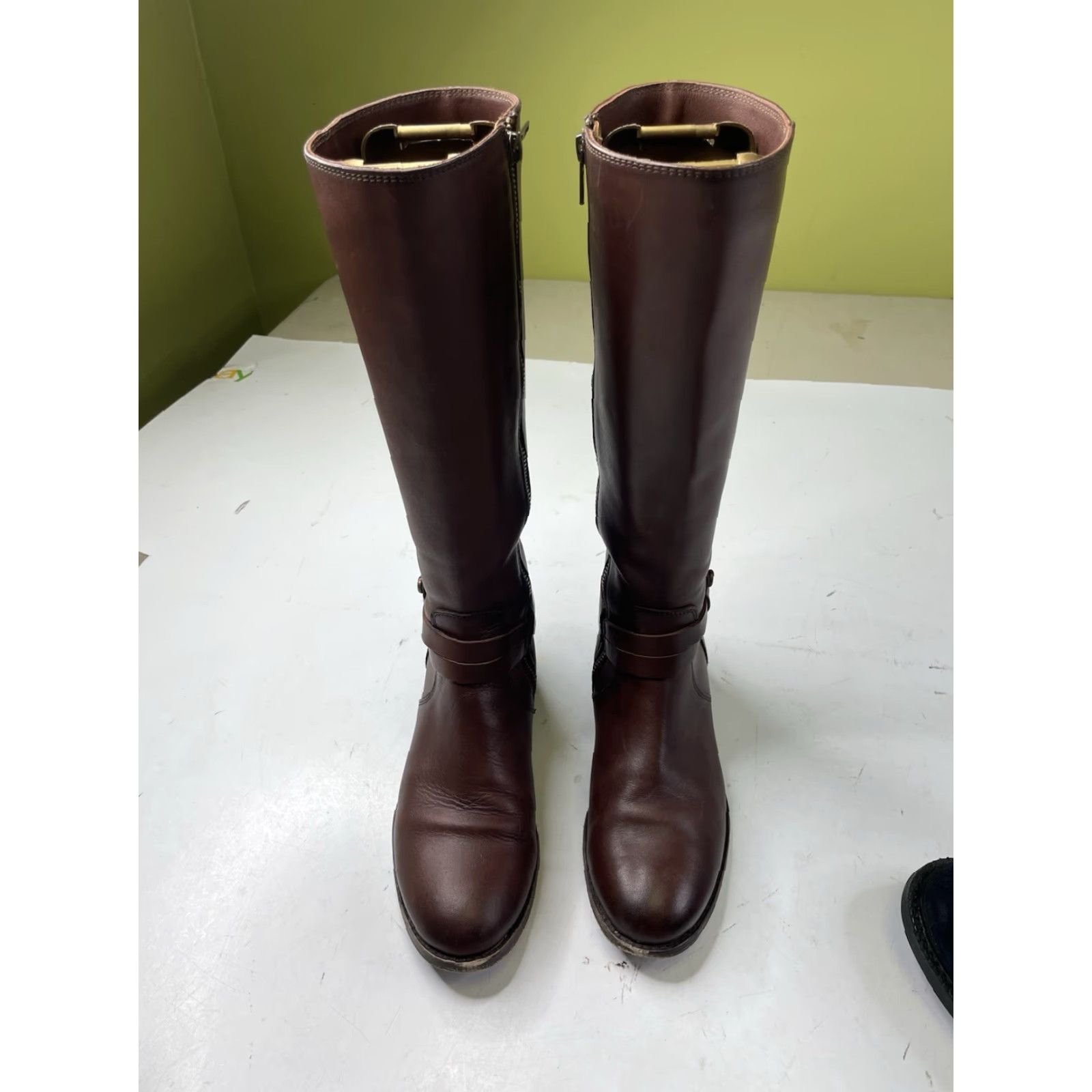 Frye Frye MELISSA BELTED TALL RIDING BOOTS Women 7.5 Redwood Brown Knee High Leather Zipper Belted Block Heel Size US 8 / IT 38 - 3 Thumbnail
