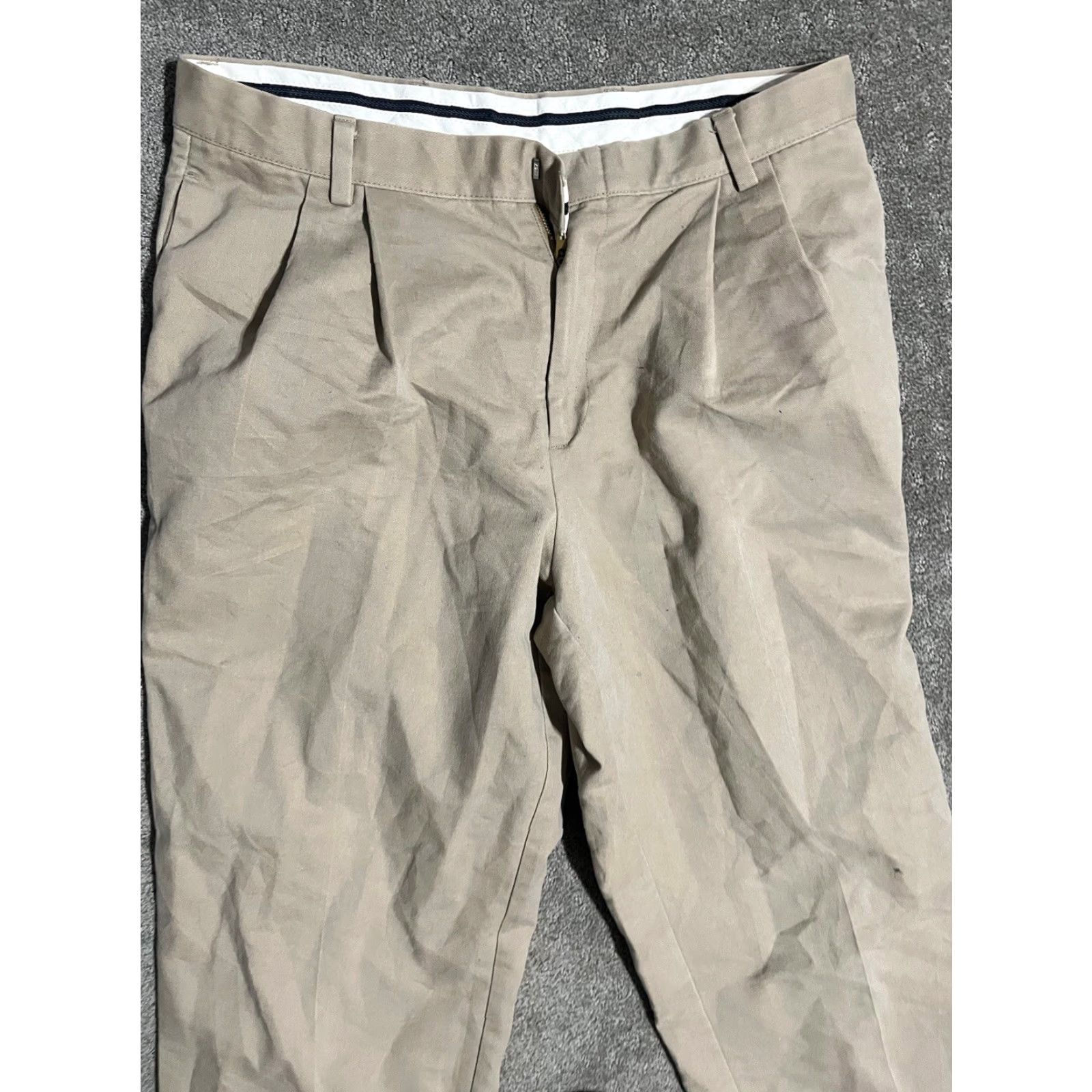 Dockers Dockers Men’s 33x30 Beige Pleated Individual Fit Dress Pants Stain Defender Mens Size US 33 - 4 Thumbnail