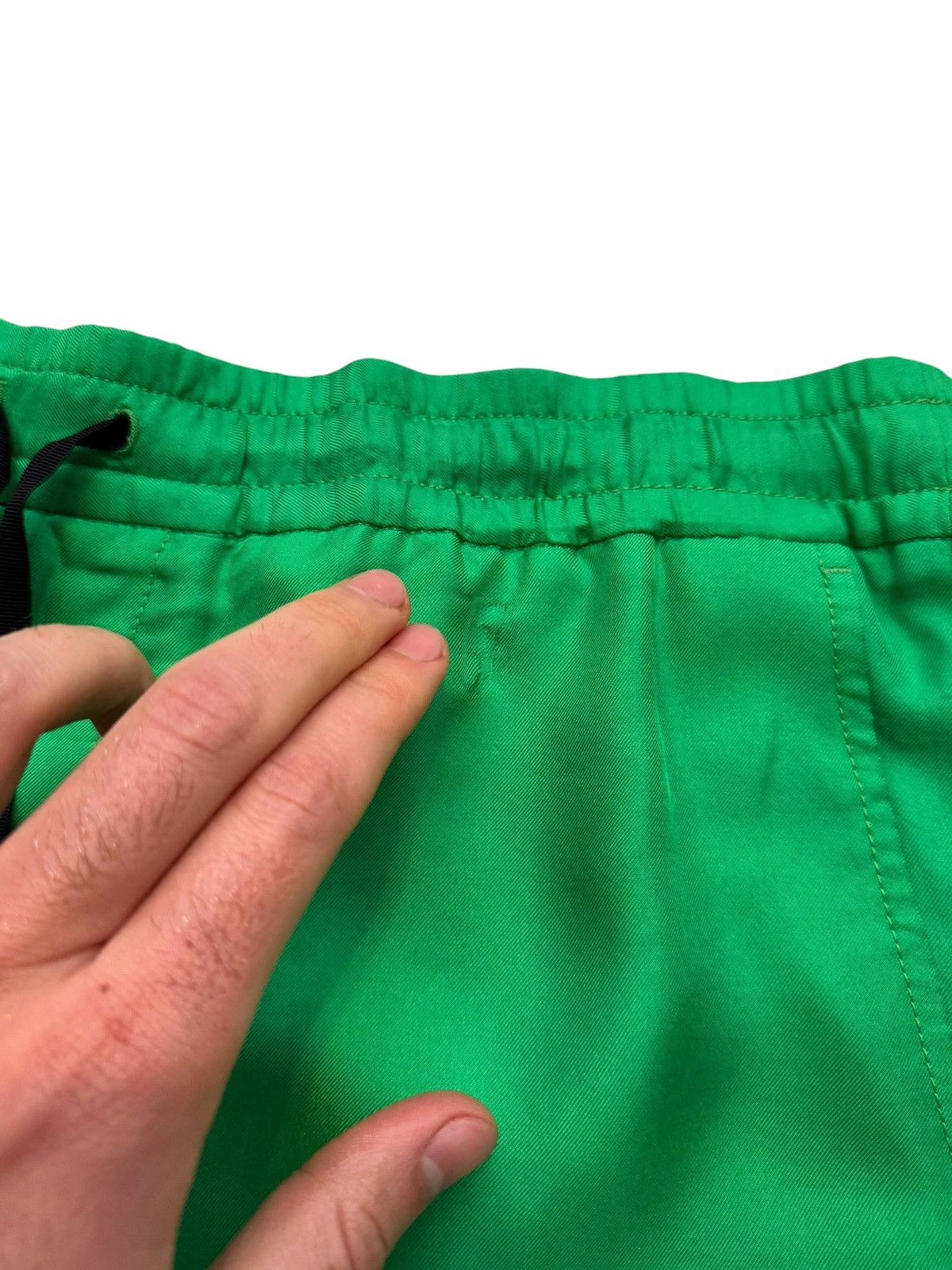 Gucci Green Silk Shorts Size US 32 / EU 48 - 3 Thumbnail
