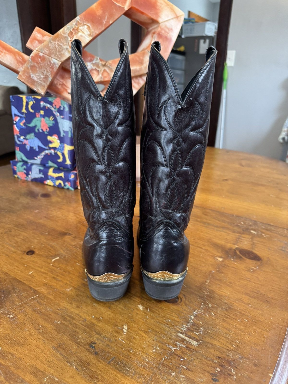Vintage Vintage Dark Red Cowboy Boots W/ Gold Metal Accents Size US 8 / EU 41 - 4 Thumbnail