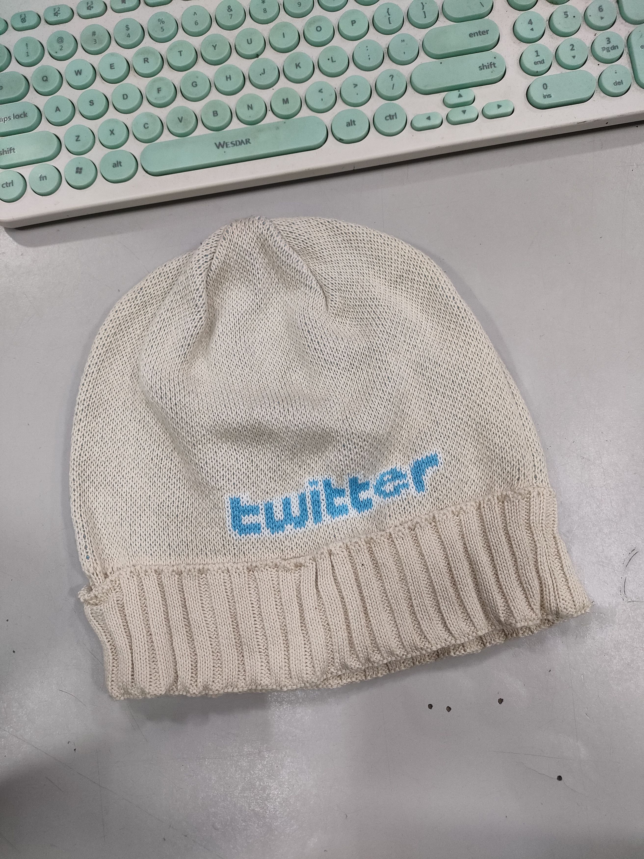 Other Twitter Beanie Hat Size ONE SIZE - 1 Thumbnail