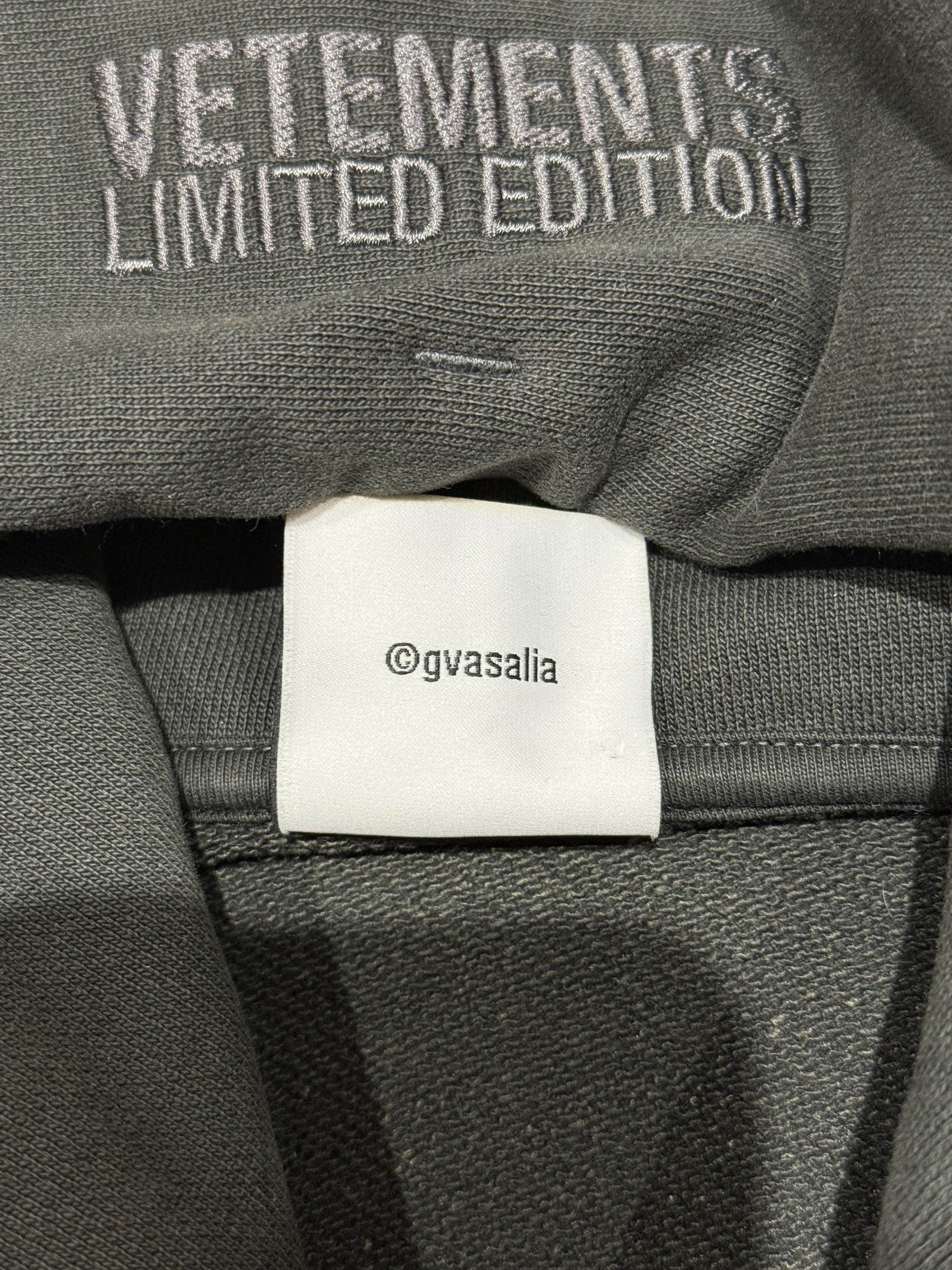 Vetements Vetements 2024 Metal Patch Hoodie Size US M / EU 48-50 / 2 - 7 Thumbnail