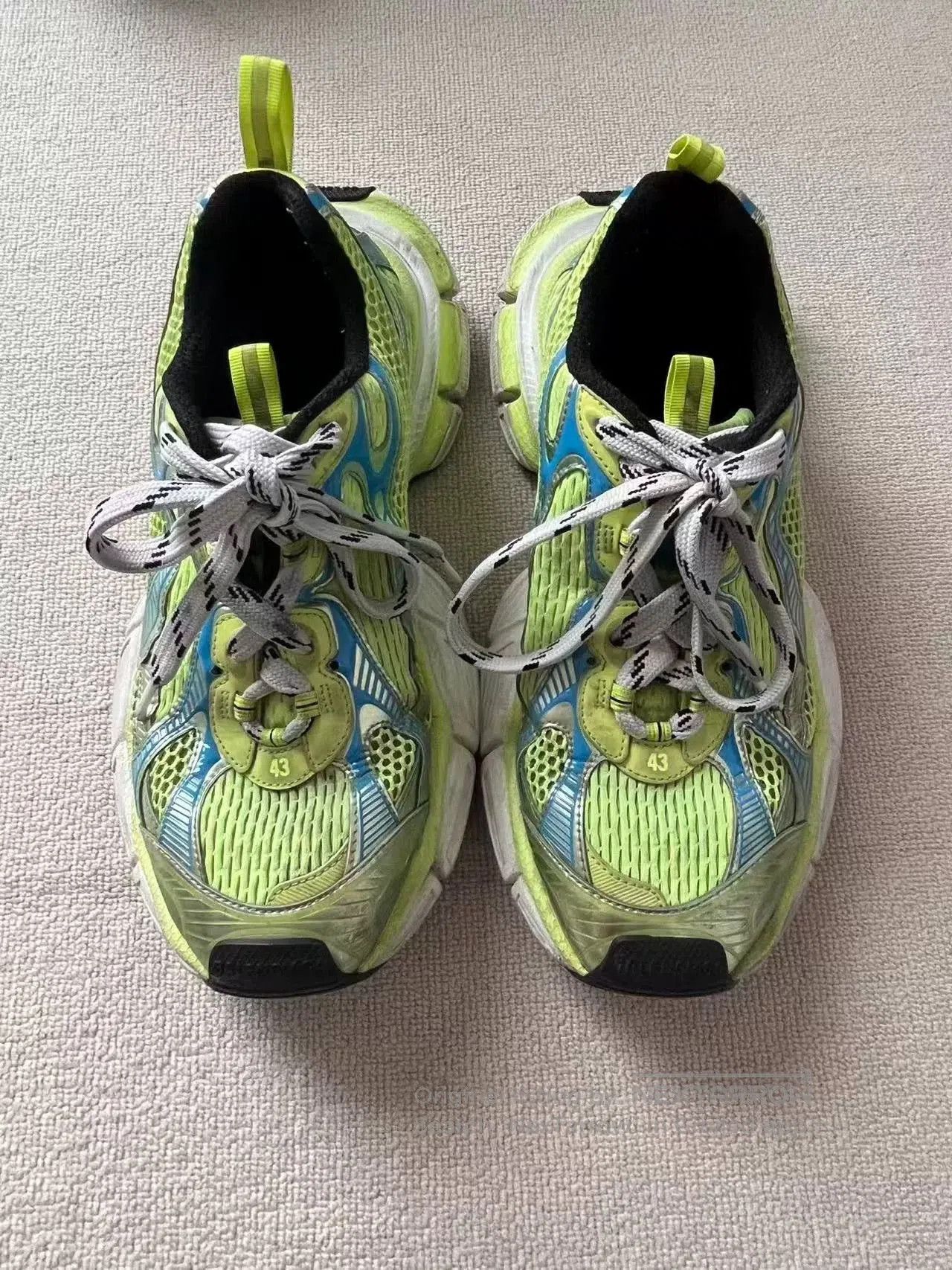 balenciaga low.