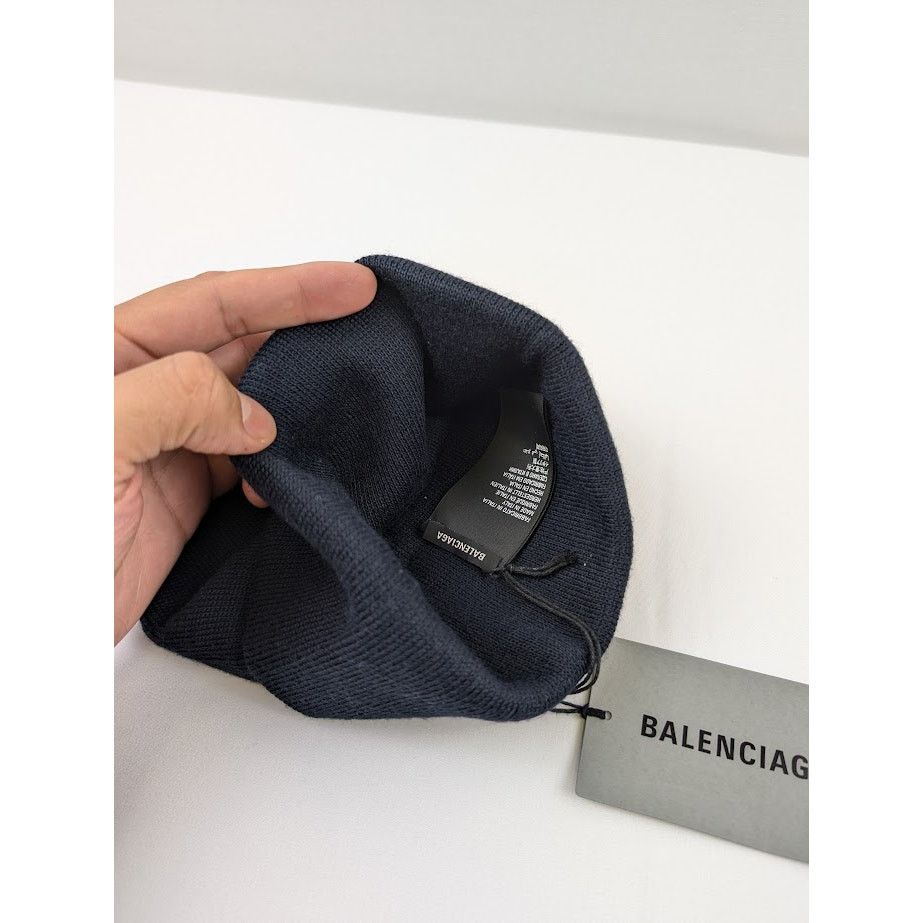 Balenciaga o1rshd1 Q:6 / Size: 2 / Sports Icon Beanie in Navy Size ONE SIZE - 4 Thumbnail