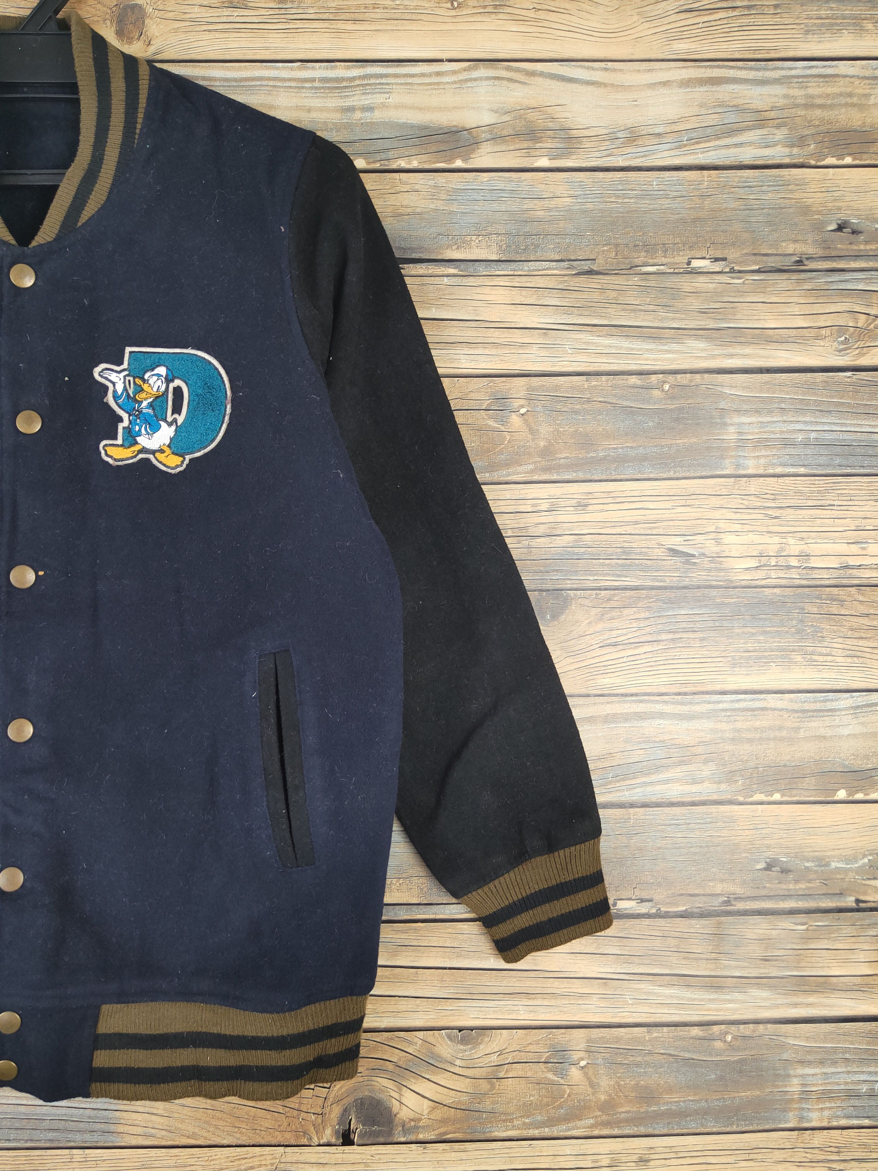 Disney Disney Navy Black Donald Duck Varsity Jackets #W1077 Size US S / EU 44-46 / 1 - 7 Thumbnail