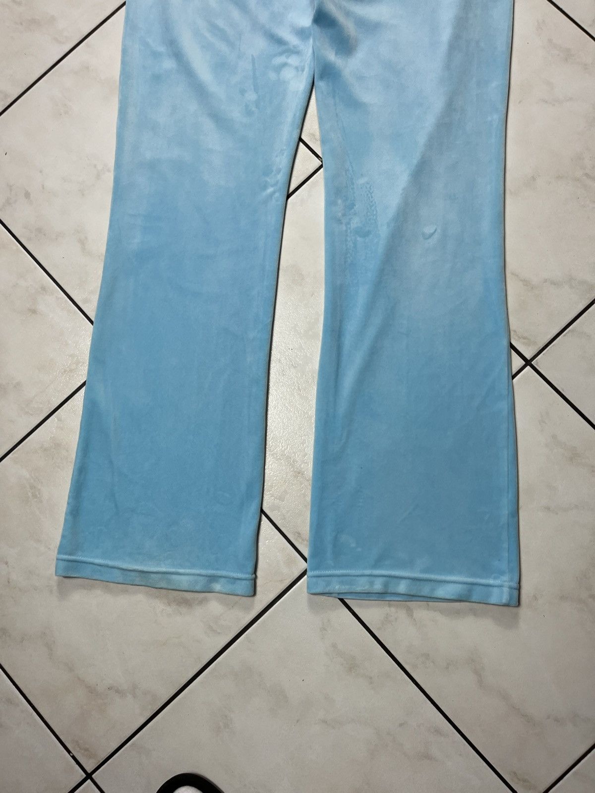 Ed Hardy × Juicy Couture Juicy Couture velvet sweatpants rhinestones crystal ass logo Size 28" / US 6 / IT 42 - 17 Thumbnail