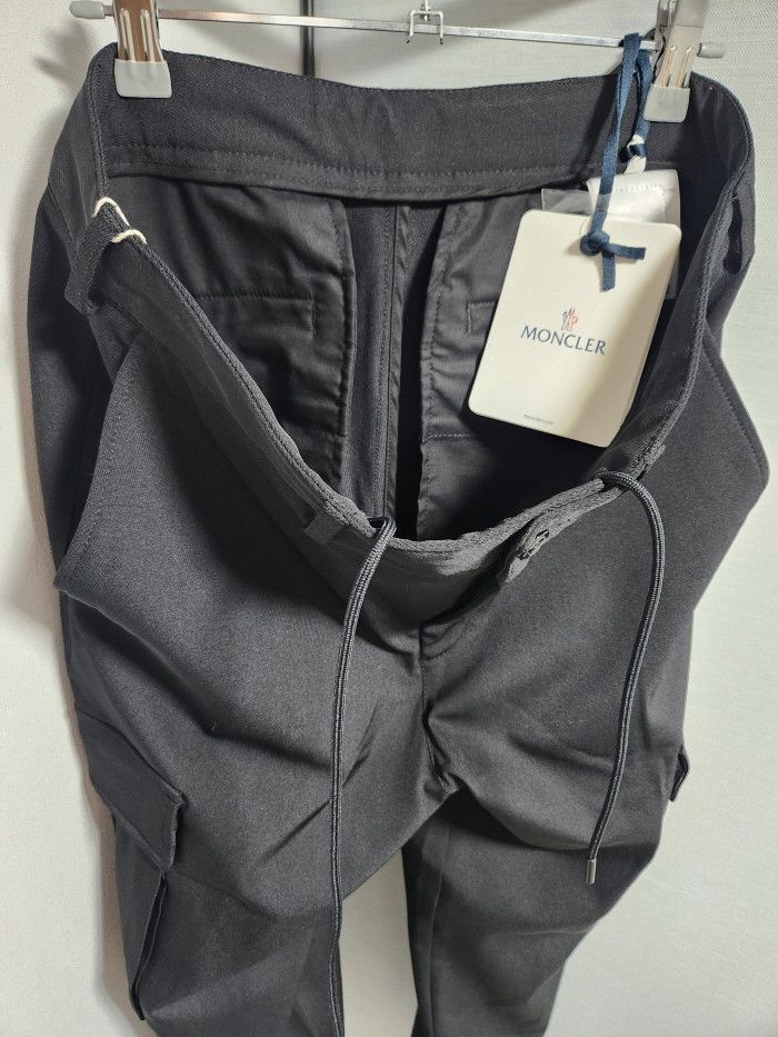 Moncler Moncler cargo jogger Trousers Size US 30 / EU 46 - 2 Thumbnail