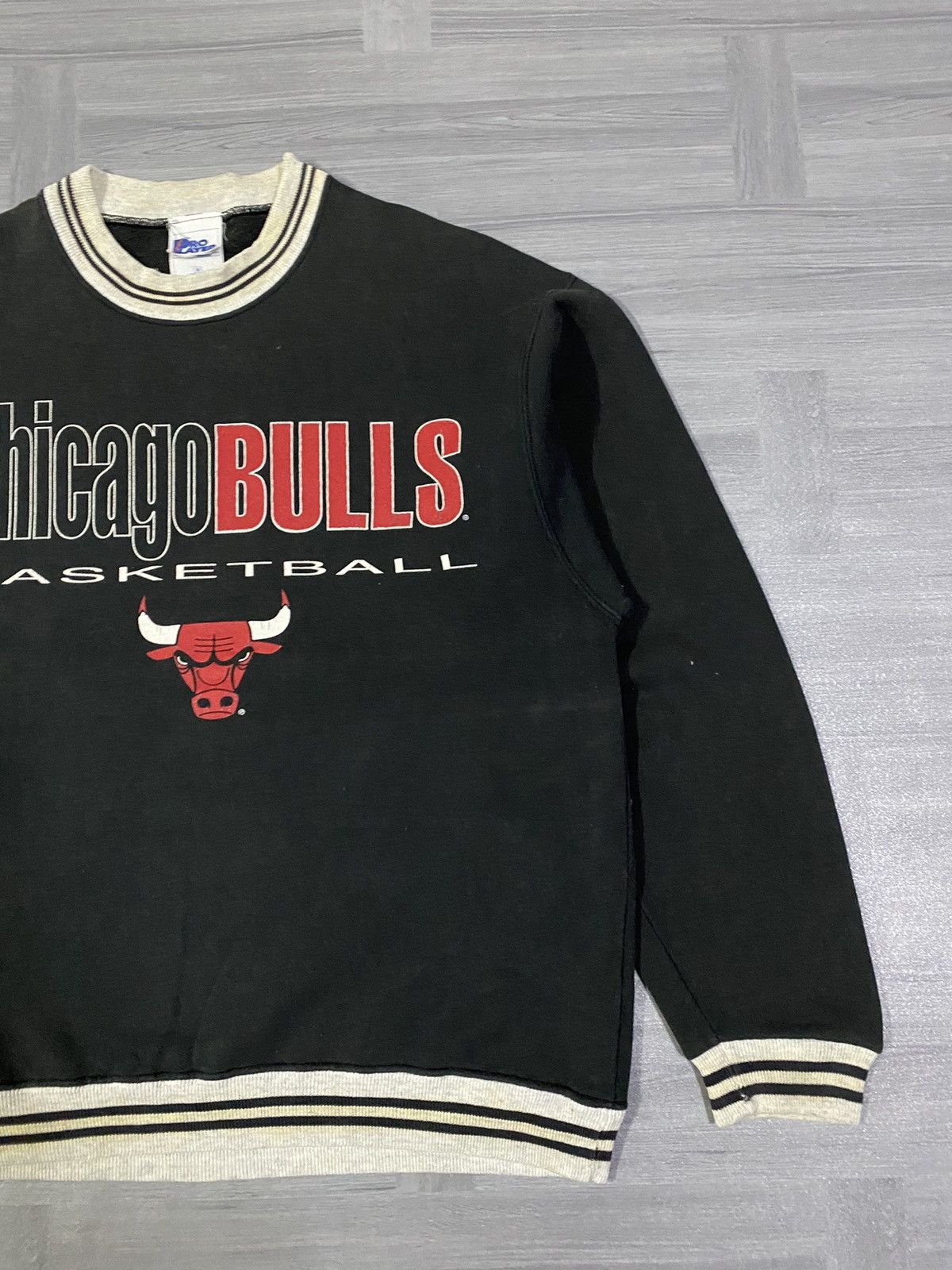 NBA Vintage Chicago Bulls Basketball Pro Player Sweatshirt Size US M / EU 48-50 / 2 - 4 Thumbnail