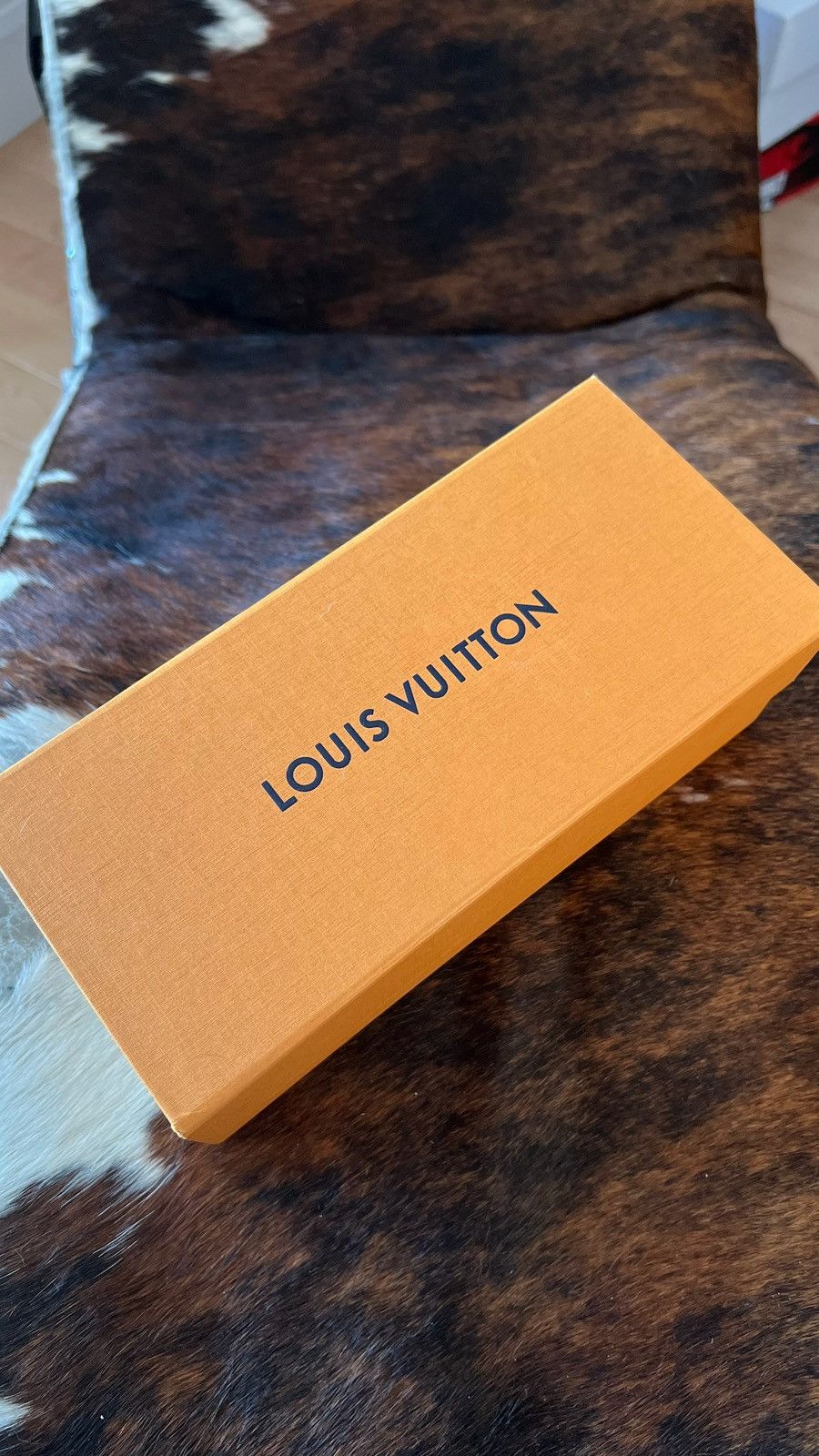 Louis Vuitton Louis Vuitton Horizon red monogram earbuds Size ONE SIZE - 13 Thumbnail