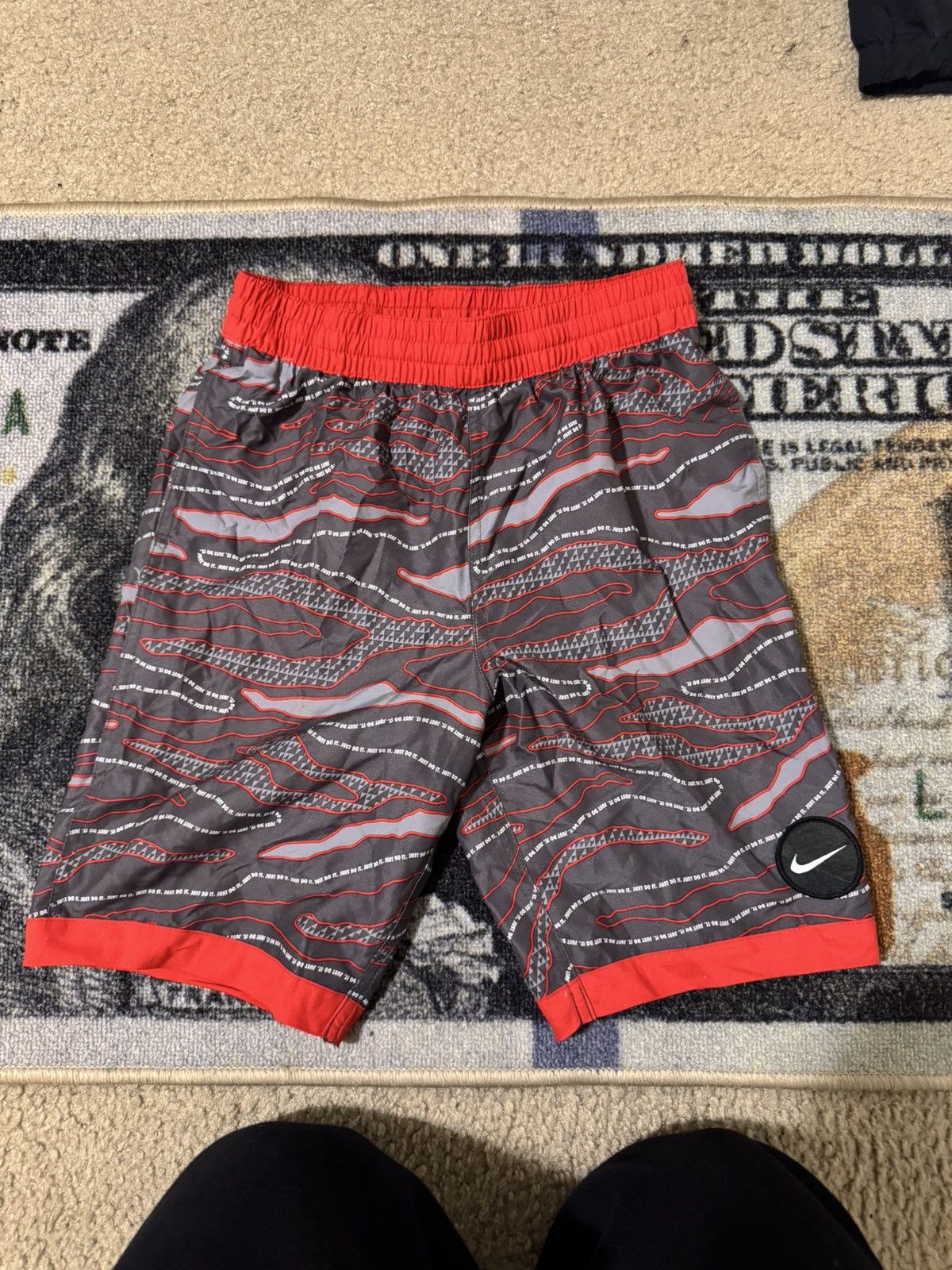 Nike Nike Shorts Size US 26 / EU 42 - 1 Thumbnail