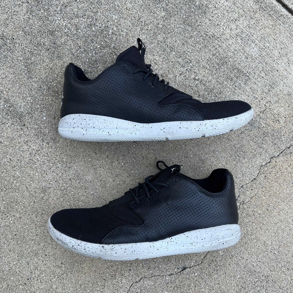 Jordan Brand Jordan Eclipse ‘Black White’ Size US 11 / EU 44 - 1 Thumbnail
