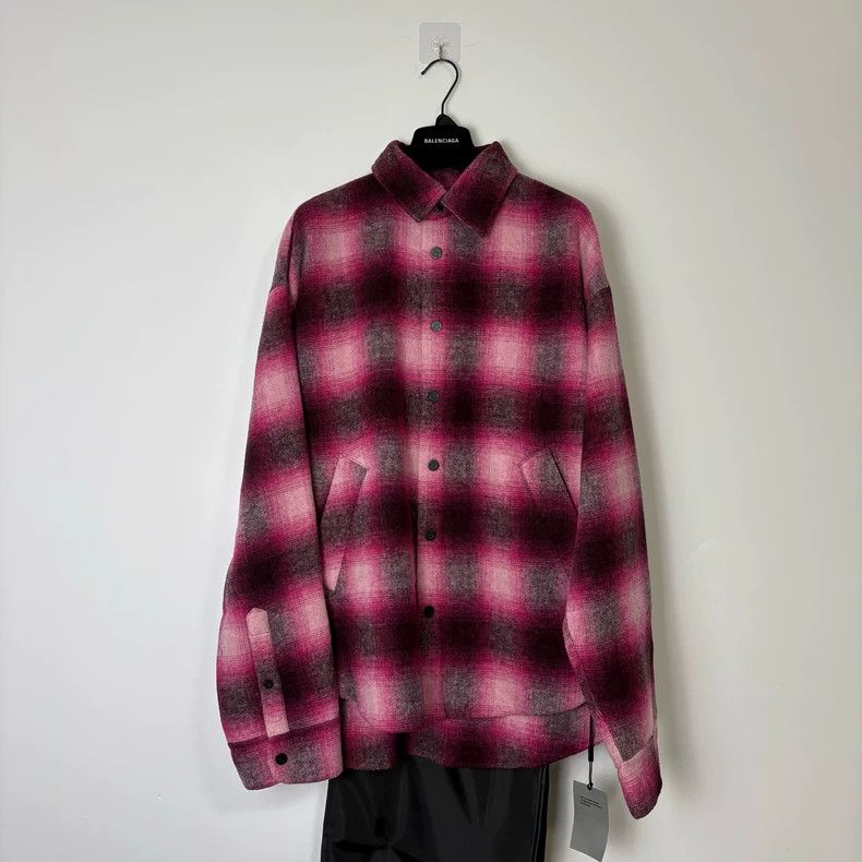 Balenciaga Balenciaga size 34 Wool pink plaid shirt Size XS / US 0-2 / IT 36-38 - 1 Thumbnail
