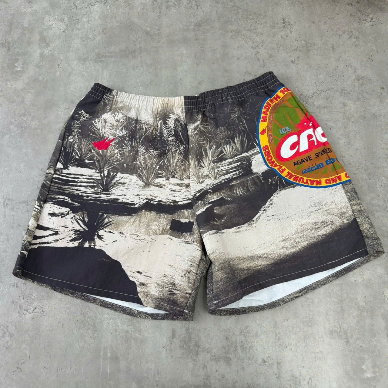Travis Scott TRAVIS SCOTT Cacti Oasis Outdoor Shorts Multi Men's Size US 33 - 1 Thumbnail