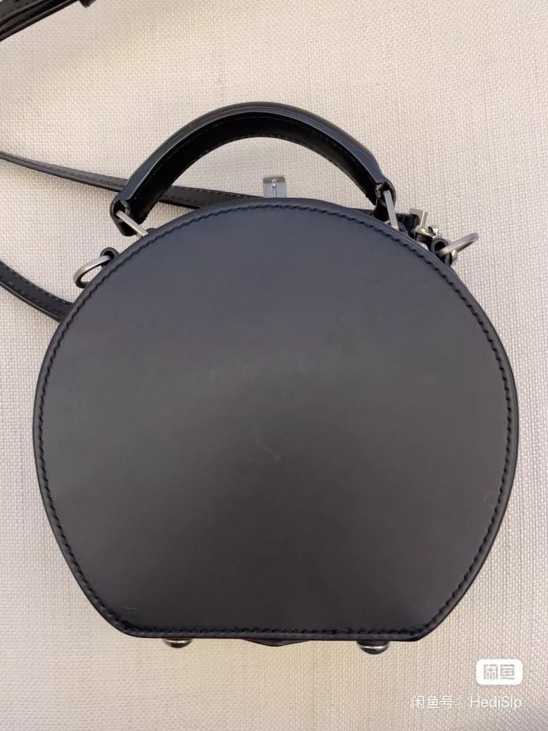 Saint Laurent Paris Saint laurent paris Black round cake bag 2506-Nextarrow Size ONE SIZE - 4 Thumbnail