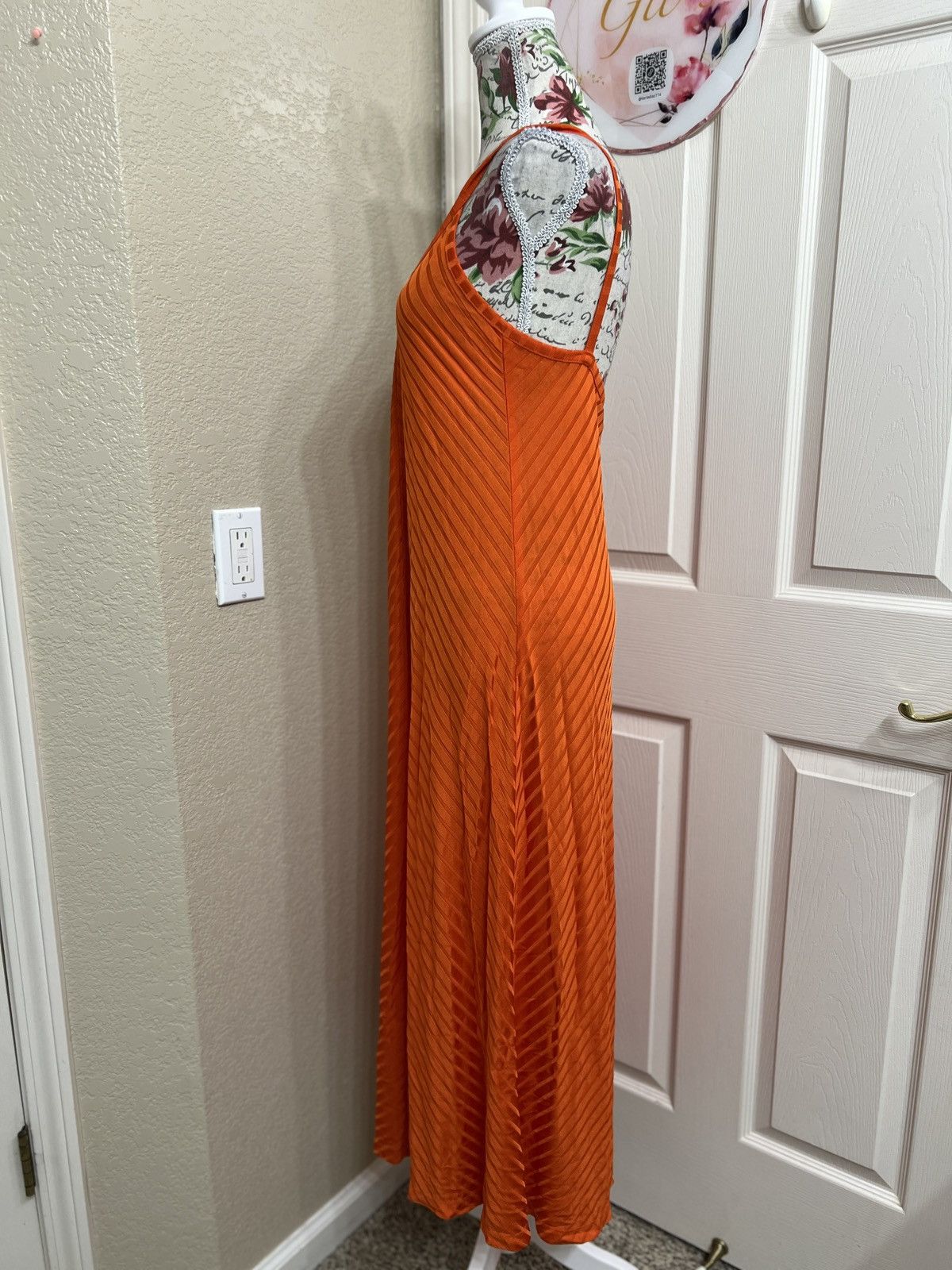 Victoria's Secret Victoria's Secret Orange Chevron Pleated Slip Maxi Dress Size M / US 6-8 / IT 42-44 - 4 Thumbnail