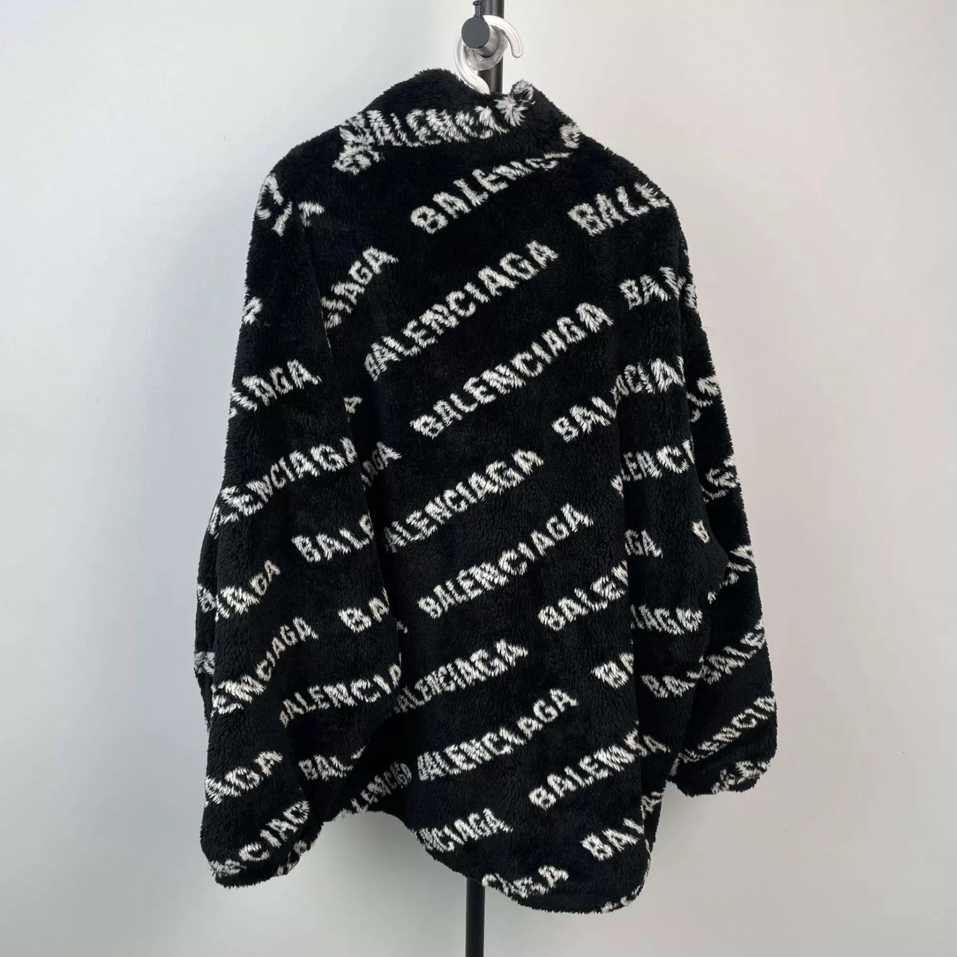 Balenciaga Balenciaga Logo Teddy Coat 34 Black Size XXS / US 00 / IT 34 - 2 Thumbnail