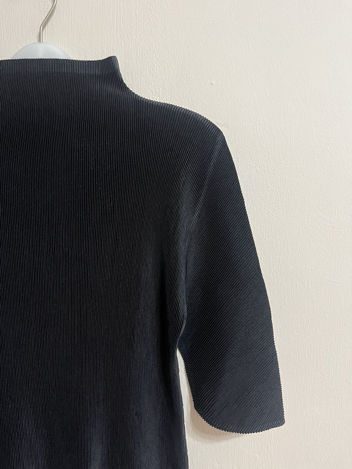 Homme Plisse Issey Miyake × Pleats Please Issey Miyake A rare vintage Pleats Please Turtle Neck Shirt Size M / US 6-8 / IT 42-44 - 4 Thumbnail