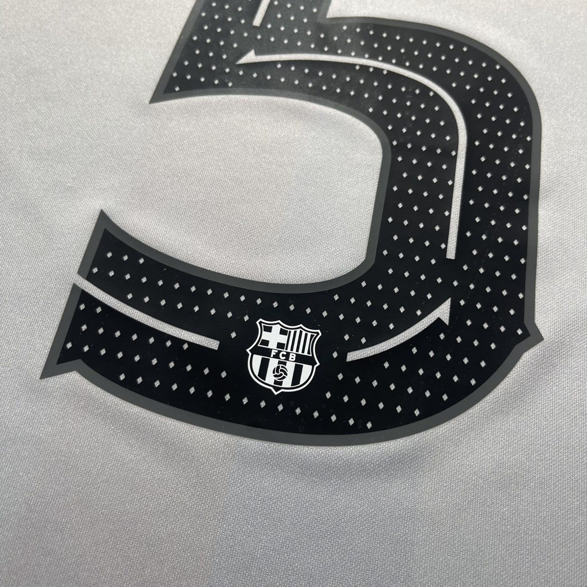Nike × Vintage BARCELONA NIKE 2022/2023 FOOTBALL THIRD JERSEY #5 BUSQUETS Size US XL / EU 56 / 4 - 10 Thumbnail