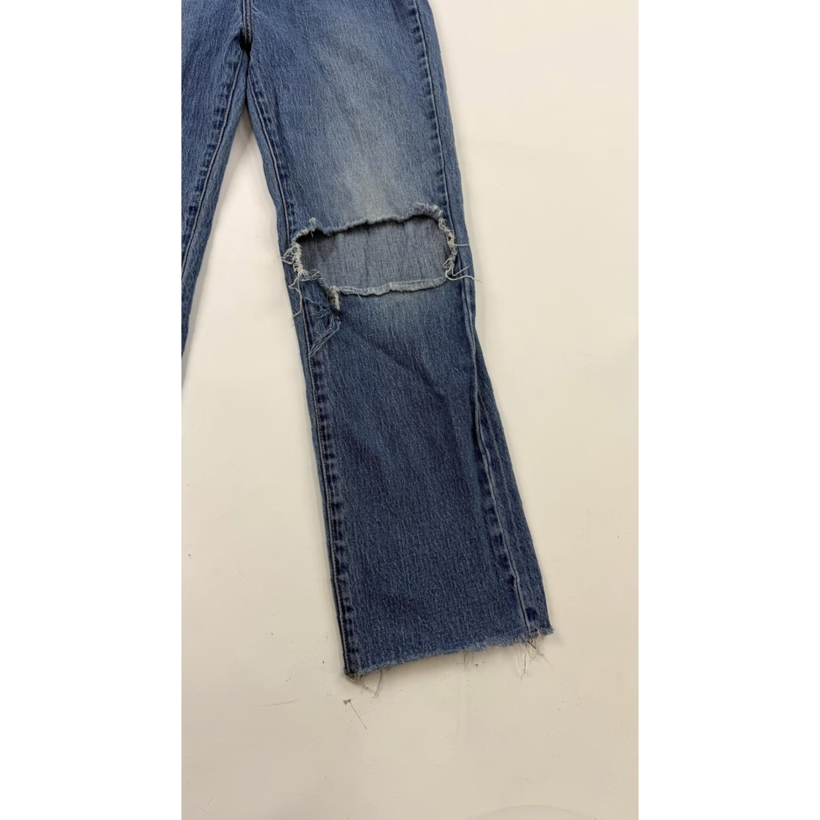 Silver Jeans Co. Silver Jeans Co. Women’s Jeans 27 Medium Blue Distressed Straight Raw Hem Size 27" / US 4 / IT 40 - 2 Thumbnail