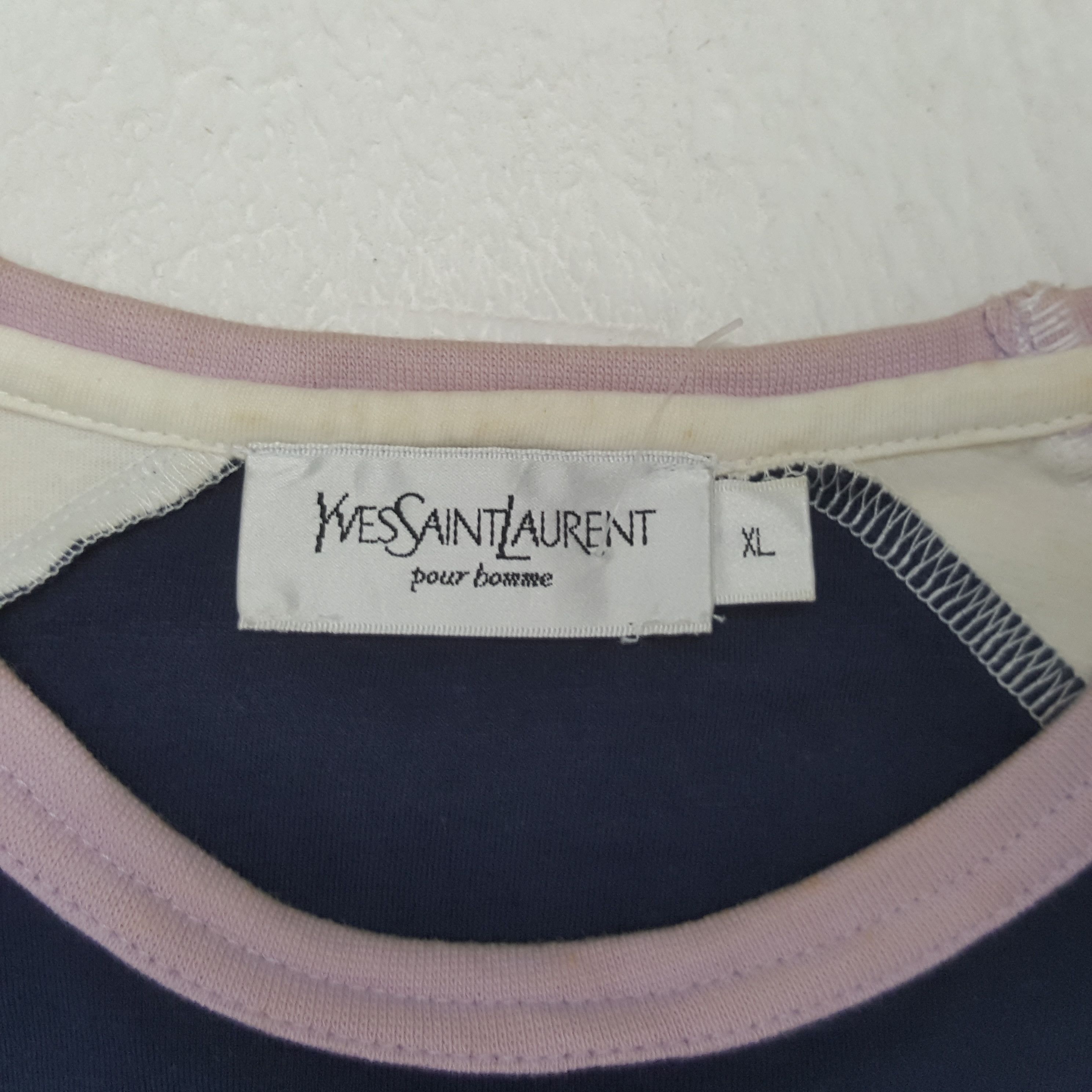 Yves Saint Laurent Yves Saint Laurent Fashion YSL Logo Design Tshirt C294N10 Size US L / EU 52-54 / 3 - 4 Thumbnail