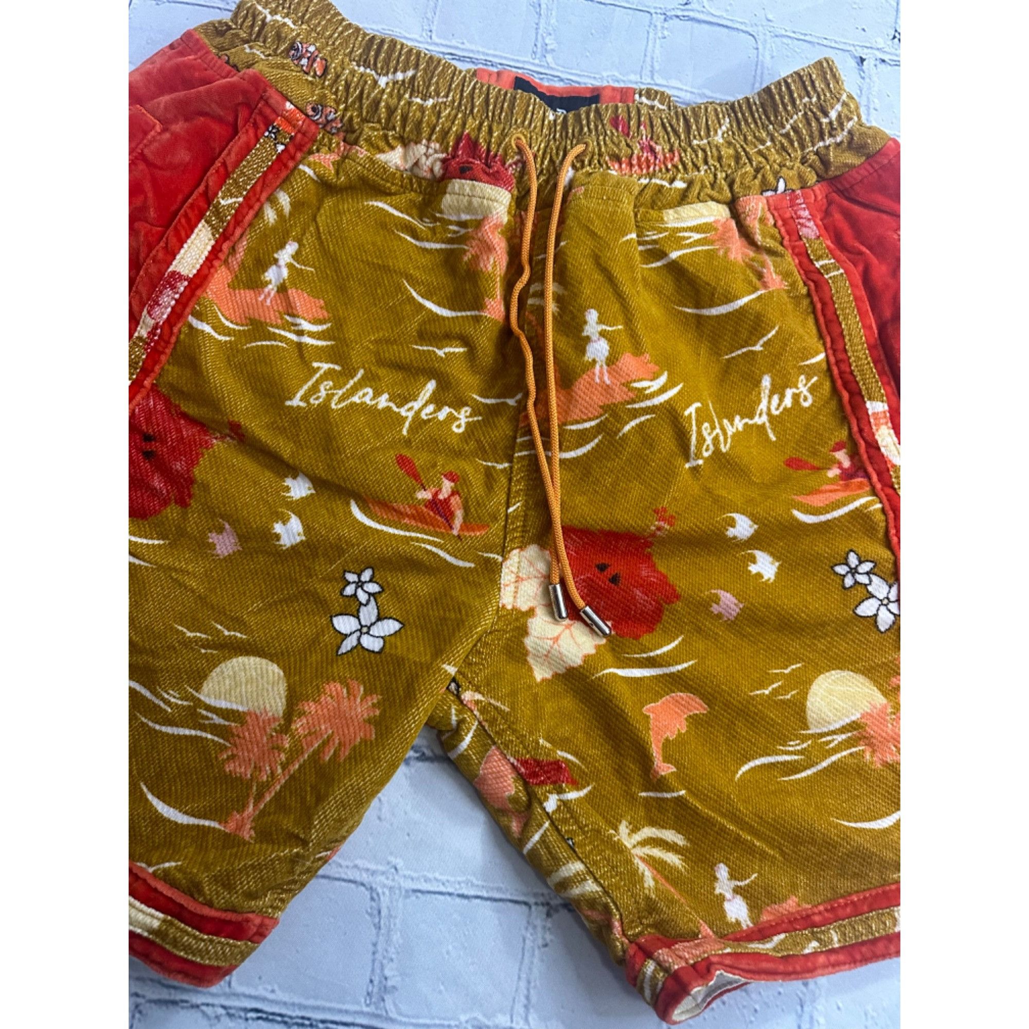 Just Don Just Don Hawaiian Graphic Print Shorts Size US 30 / EU 46 - 2 Thumbnail