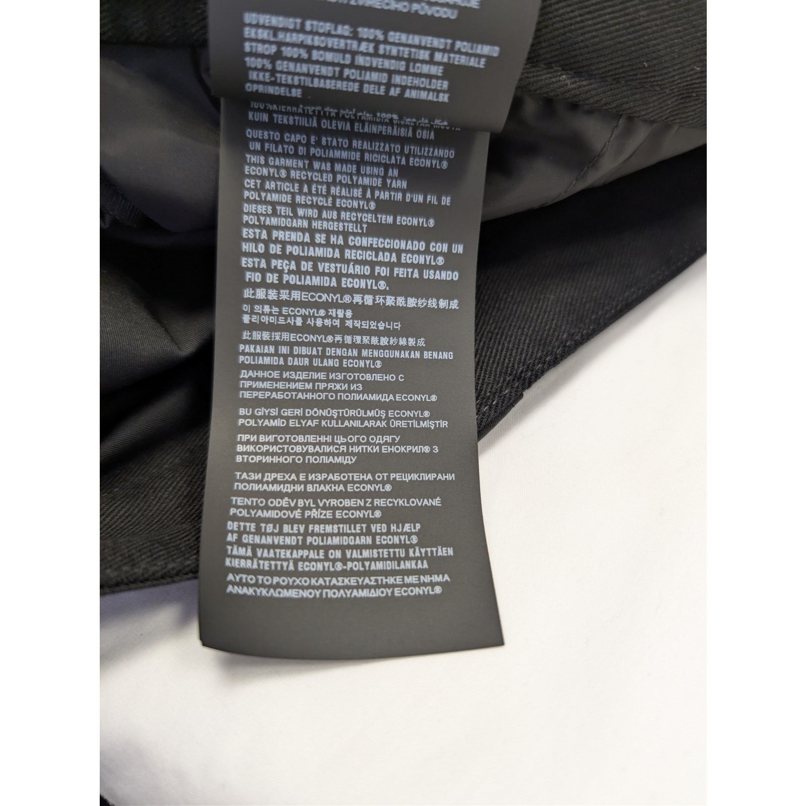 Prada o1rshd1 Re-Nylon Pants Trousers in Black Size US 36 / EU 52 - 18 Thumbnail