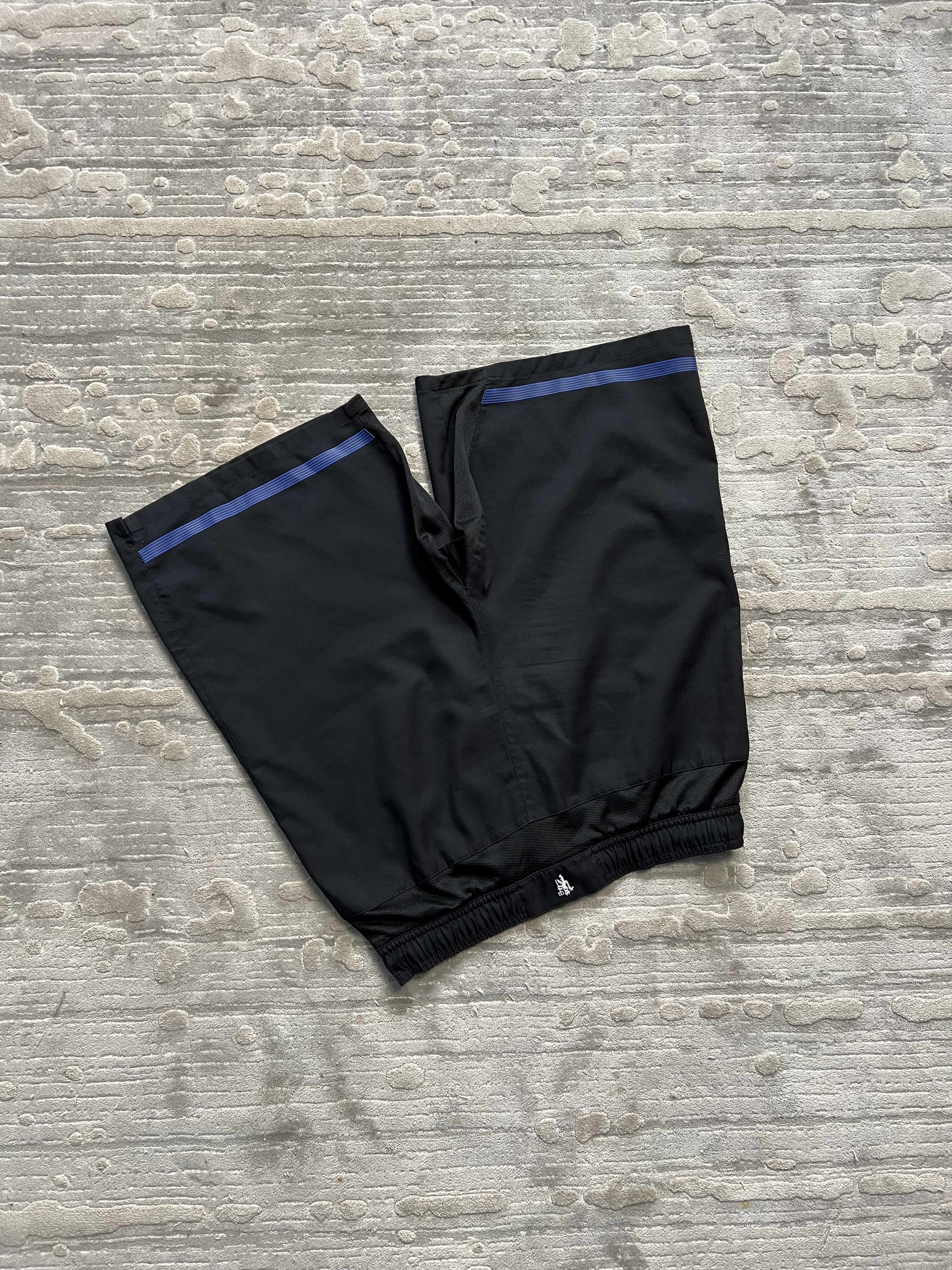 Nike Nikr mu manchester united vintage shorts VTG Size US 30 / EU 46 - 6 Thumbnail