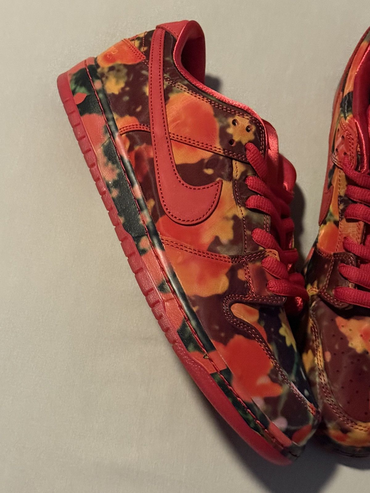 Nike SB Nike SB Dunk Low Pro Wizard Of Oz Poppy Field Brand New DS Size US 11 / EU 44 - 4 Thumbnail