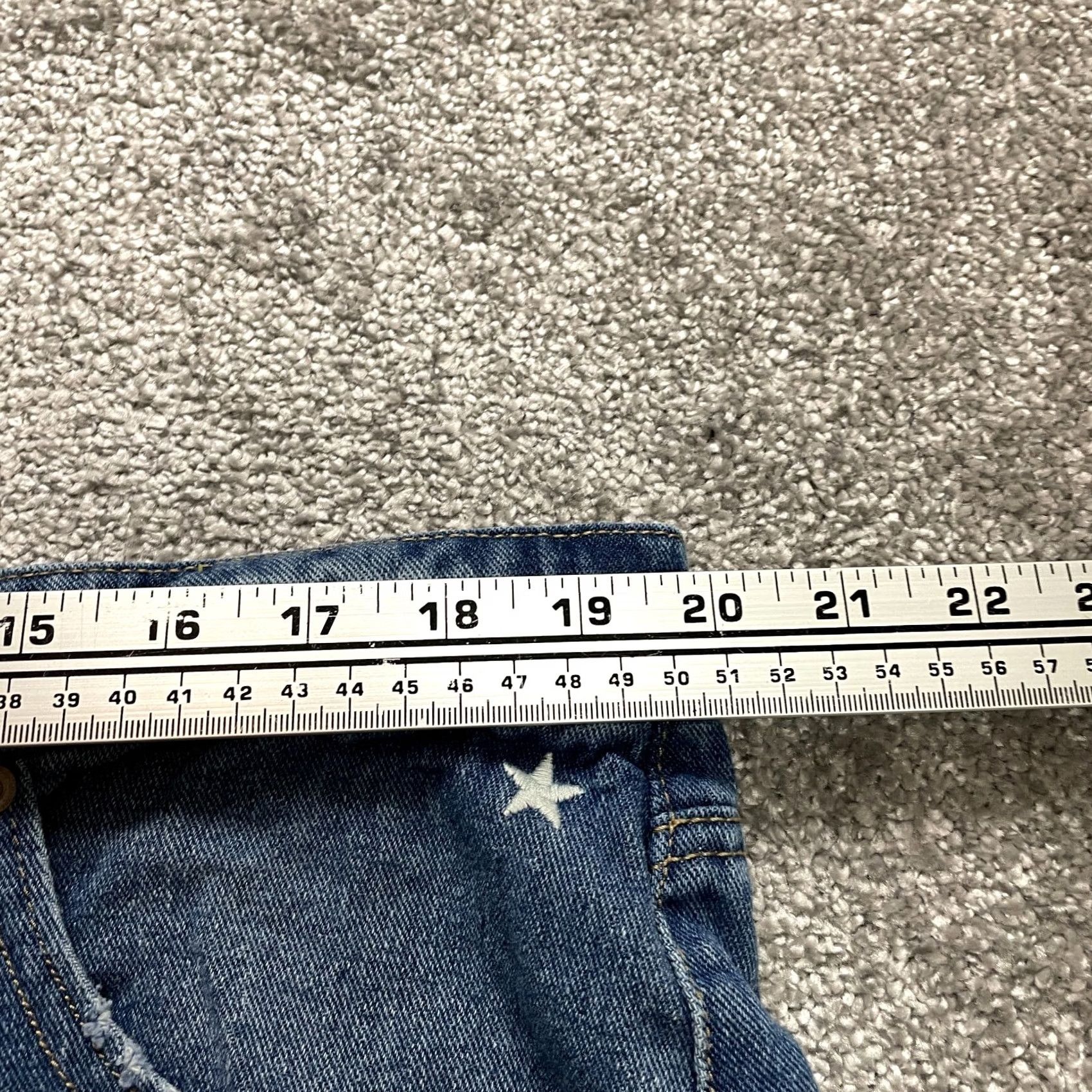 Vintage No Boundaries Denim Jean Shorts Juniors 21 Blue Dark Wash Star Print Cutt Off 3" Women Size 27" / US 4 / IT 40 - 3 Thumbnail