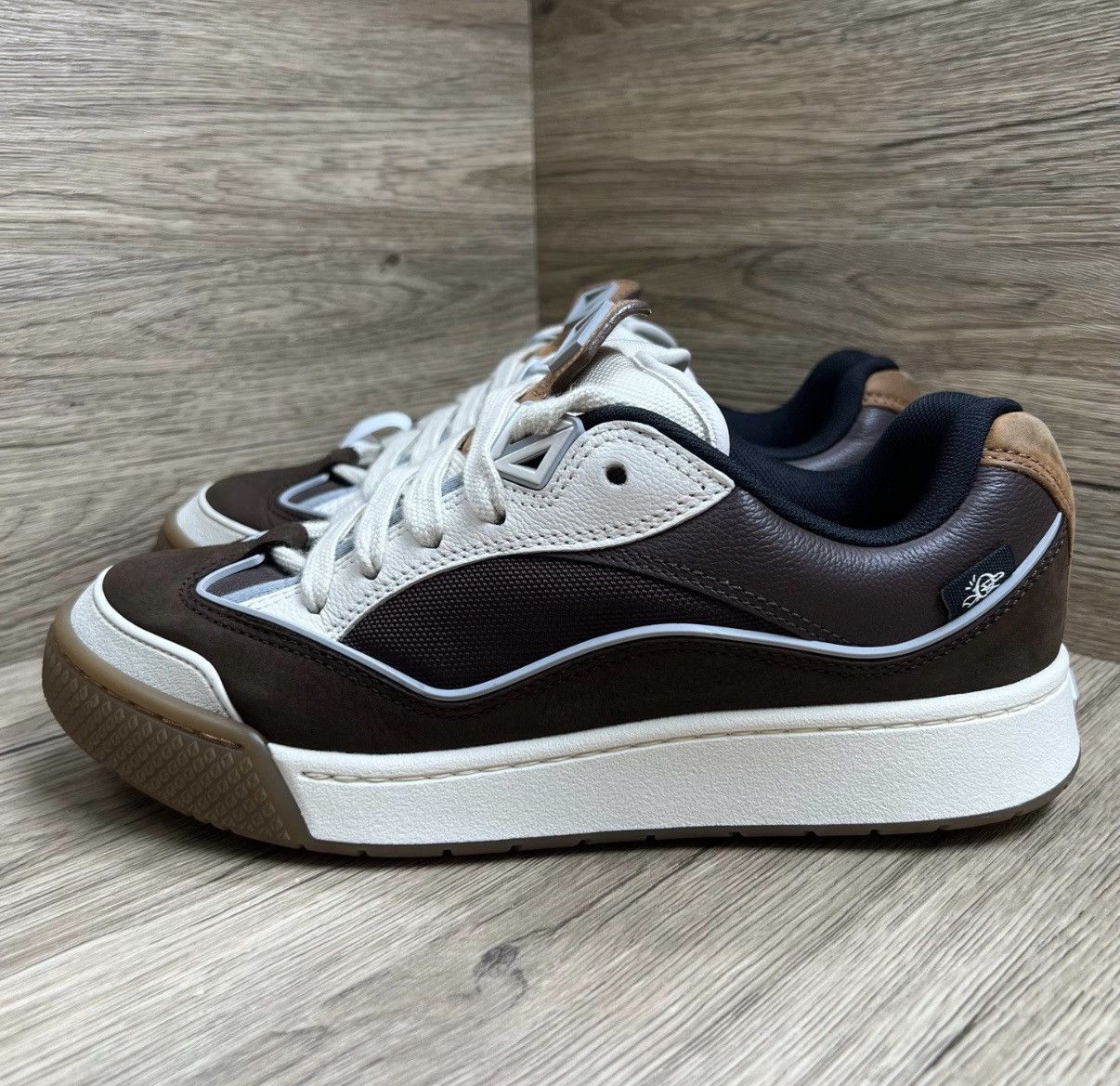 Dior Dior x Travis Scott B713 White & Brown Bumper Sneakers J41 Size US 8 / EU 41 - 1 Thumbnail