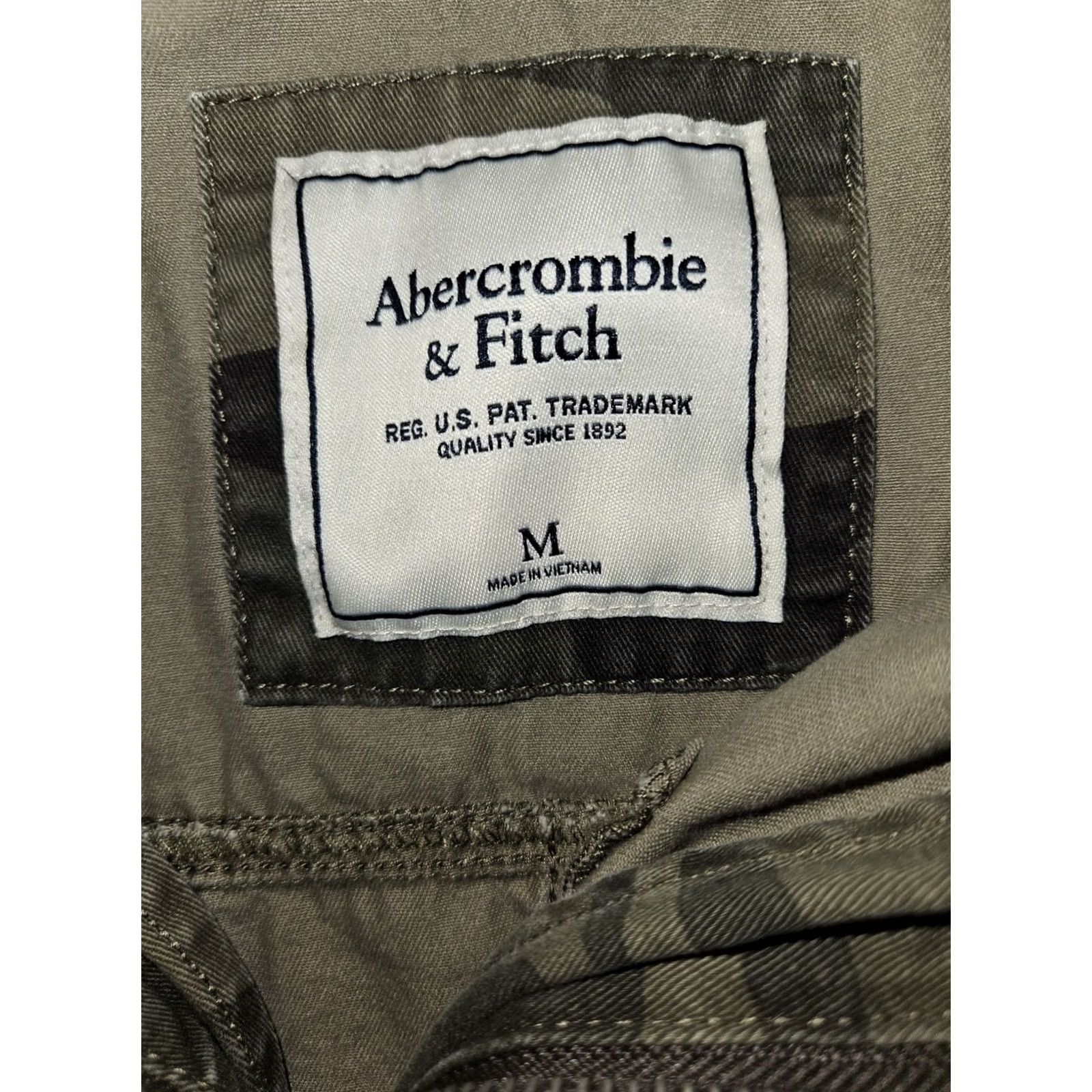 Abercrombie & Fitch Abercrombie & Fitch Military Jacket Women's Medium Full Zip Green Camo Preppy 90s Army City Outdoor Pockets Logo | Machine Washable | Regular Fit Size M / US 6-8 / IT 42-44 - 2 Thumbnail