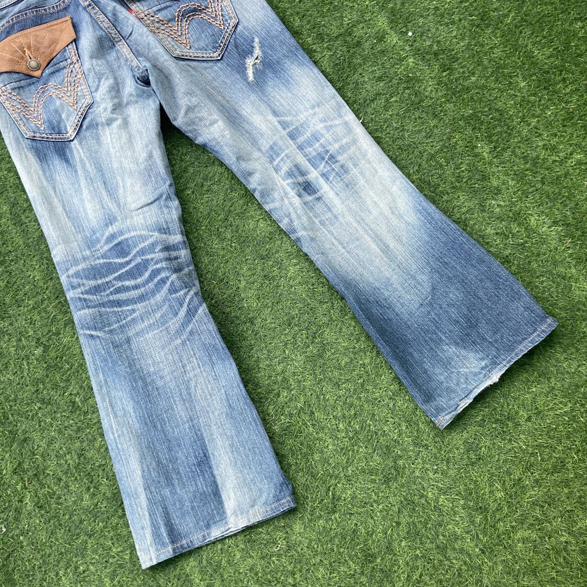 Edwin EDWIN XV FLARED RIPPED JEANS Size US 34 / EU 50 - 11 Thumbnail
