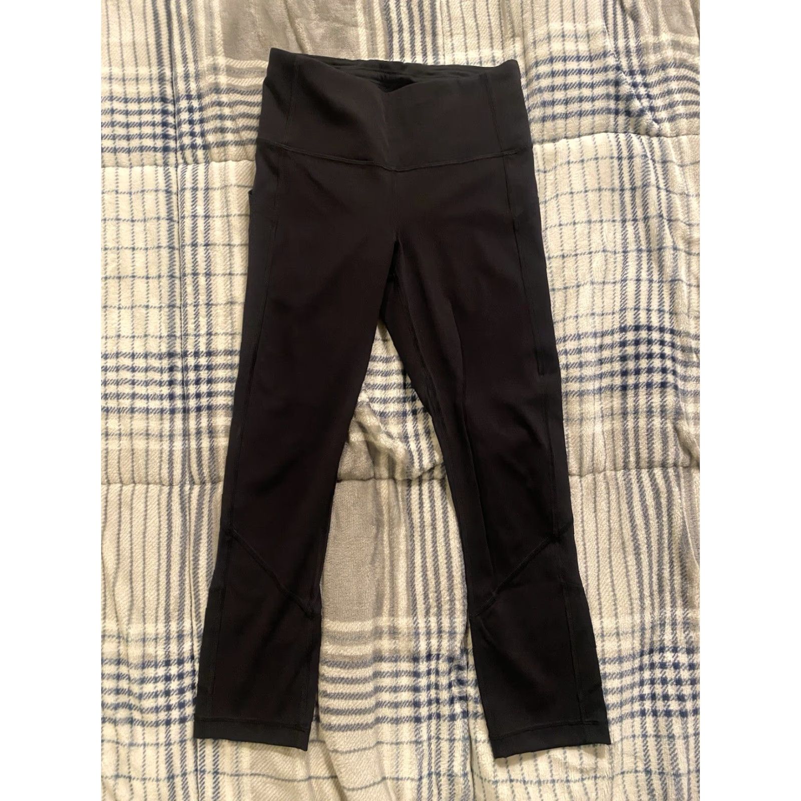 Lululemon Lululemon Black Pace Rival Cropped Leggings Size 4 EUC User: Lululemon Black Pace Rival Cropped Leggings Size 4 EUC Size 27" / US 4 / IT 40 - 2 Thumbnail