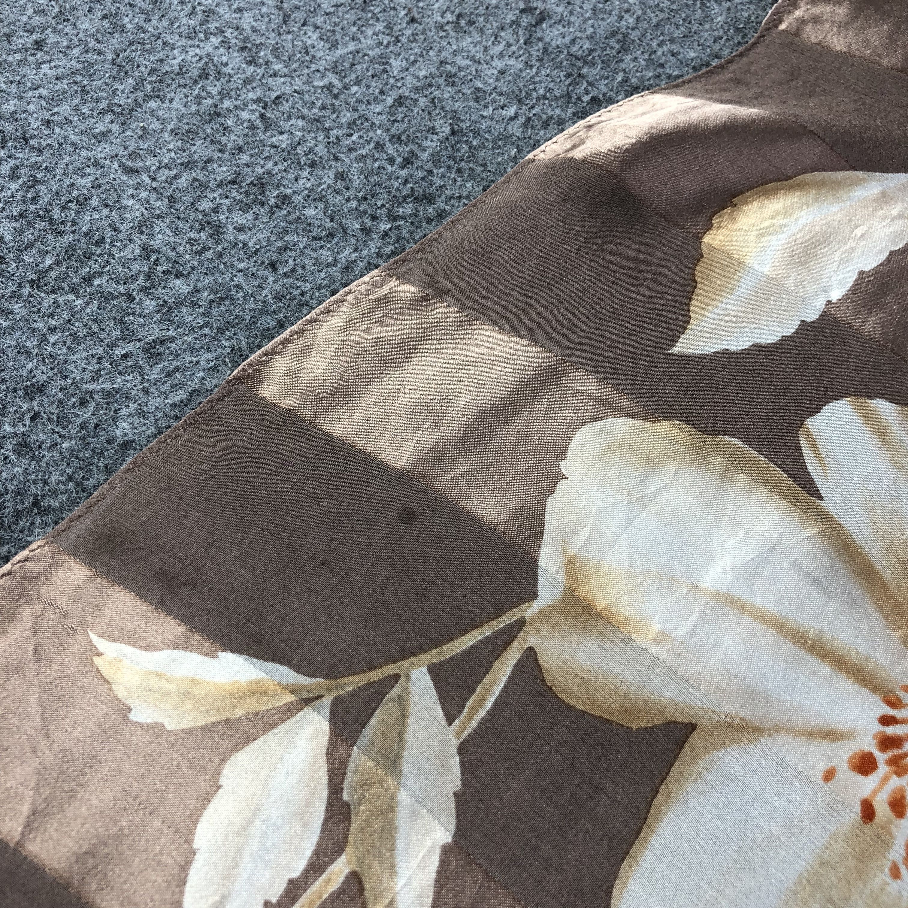 Hardy Amies Hardy Amies Floral Silk Scarf M663 Size ONE SIZE - 6 Thumbnail
