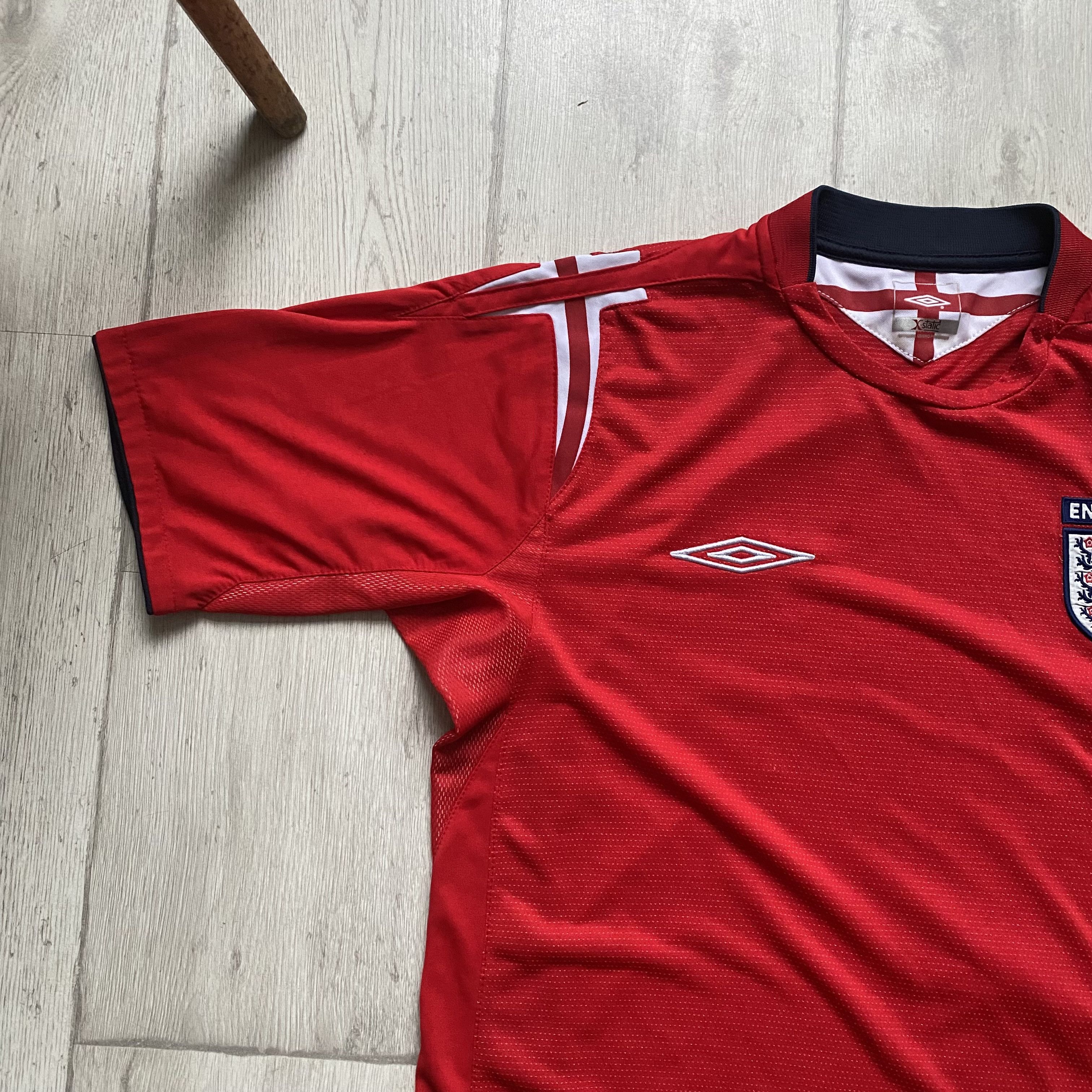 Umbro ⚽️ Blockore Vintage Umbro England Soccer jersey 2004 Size US M / EU 48-50 / 2 - 7 Thumbnail