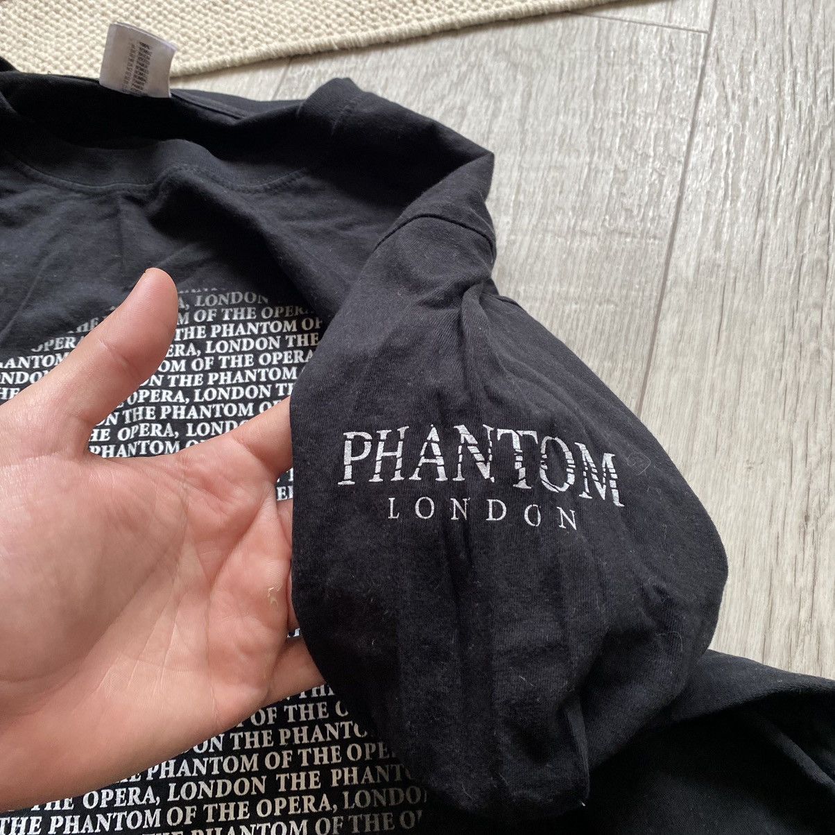 Other THE PHANTOM OF THE OPERA Y2K MASK LONG SLEEVE T SHIRT Size US M / EU 48-50 / 2 - 3 Thumbnail
