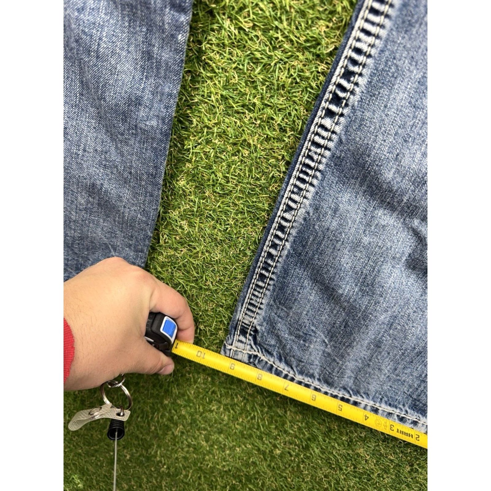 Silver Jeans Co. Silver Jeans Gordie Straight Jeans 33x34 Mens 33 Buckle 90s Grunge Rock Medium Blue Denim Casual Clothing Jeans Size US 33 - 4 Thumbnail