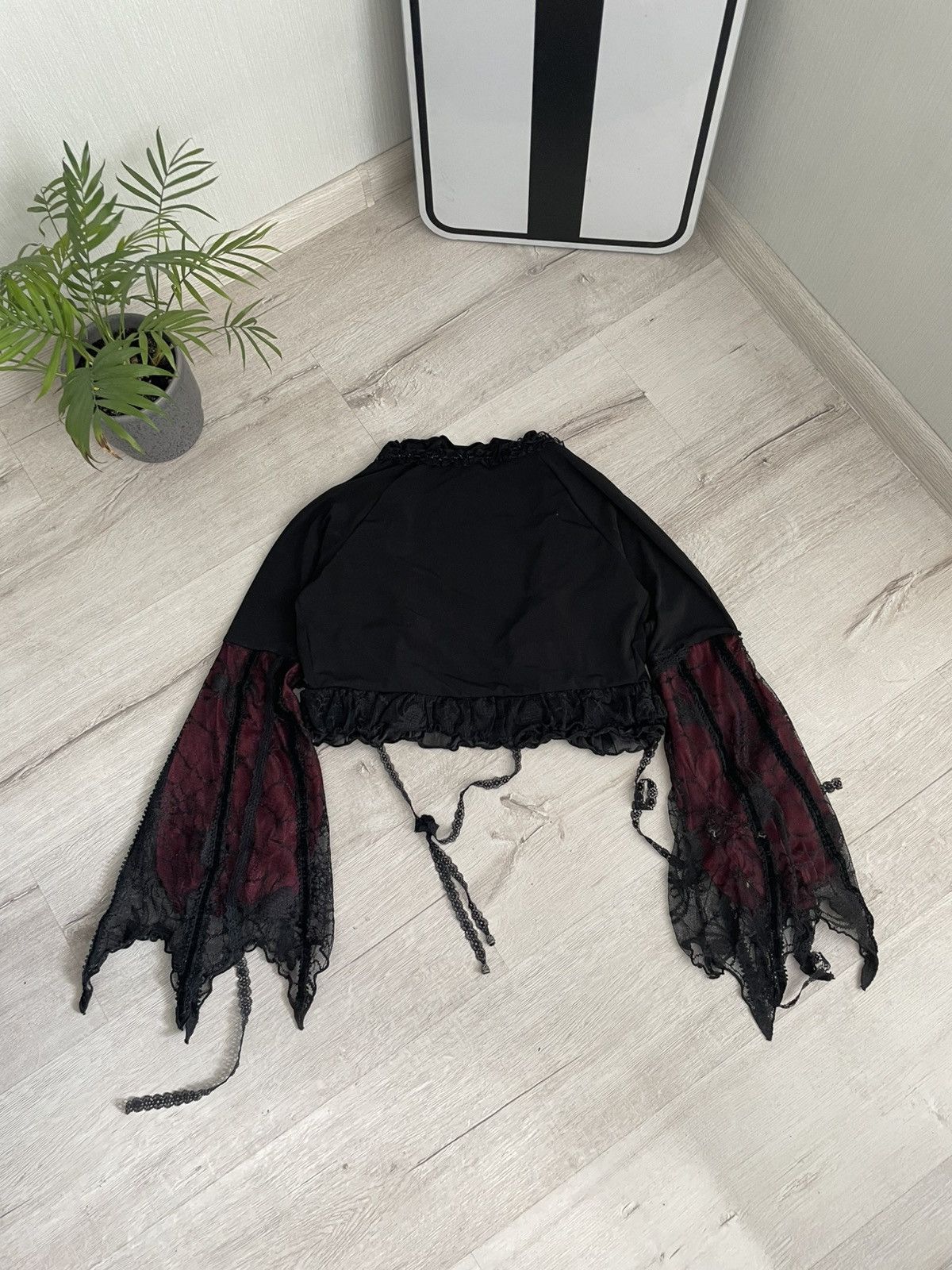 If Six Was Nine × Seditionaries Widow Gothic Lace Shrug – Bell Sleeves & Spider Web Detail Size S / US 4 / IT 40 - 2 Thumbnail